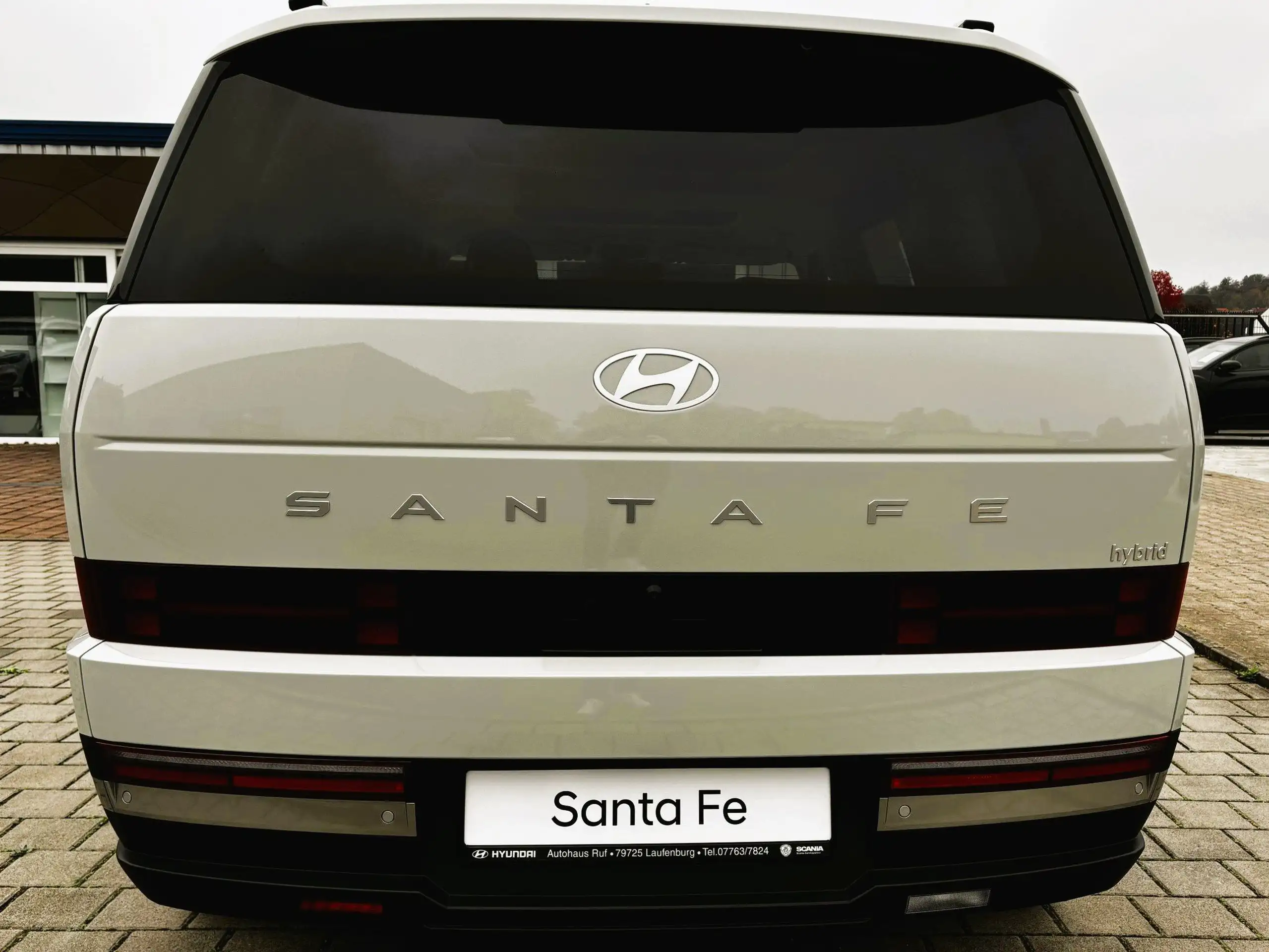 Hyundai - SANTA FE