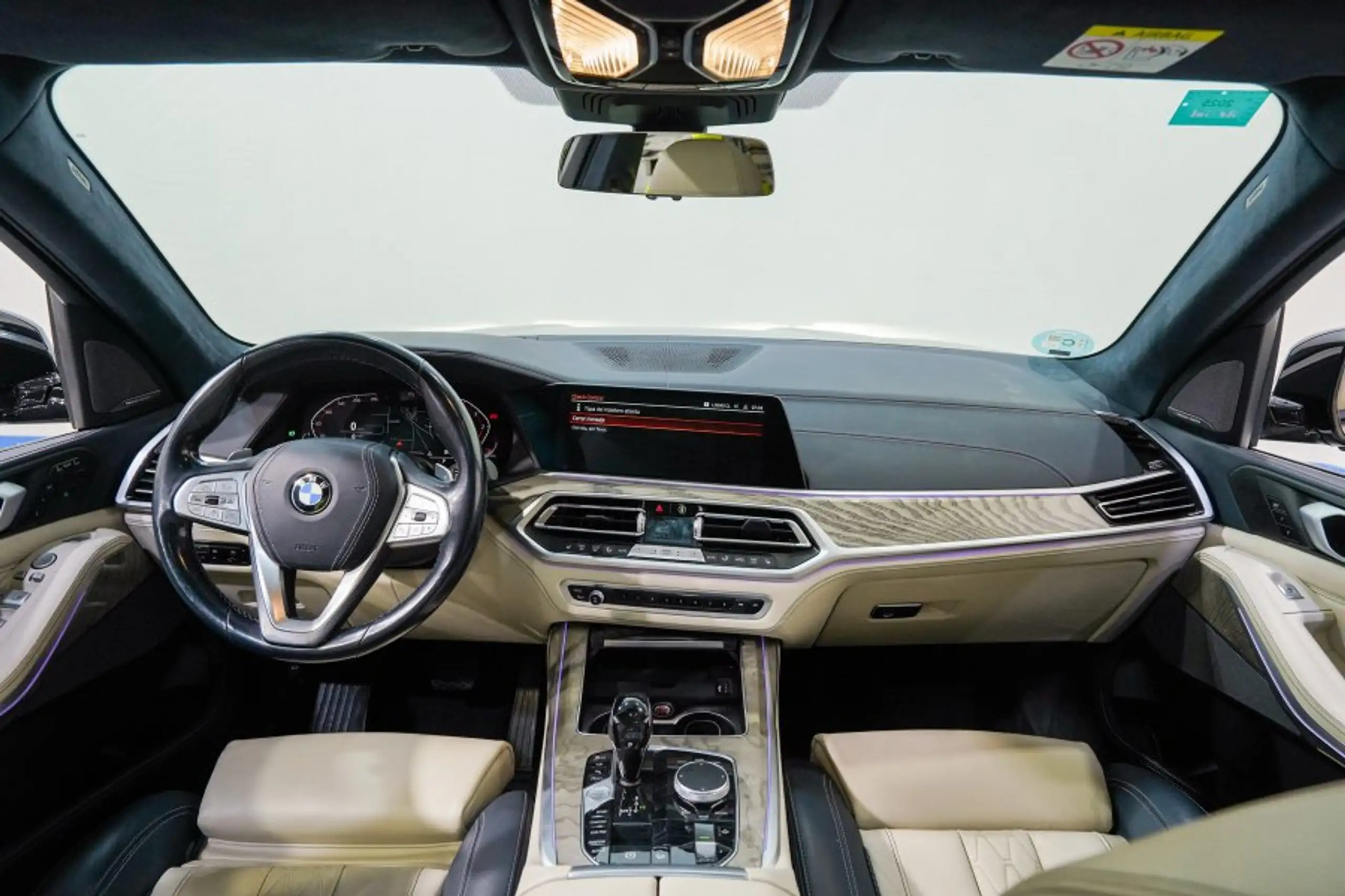 BMW - X7