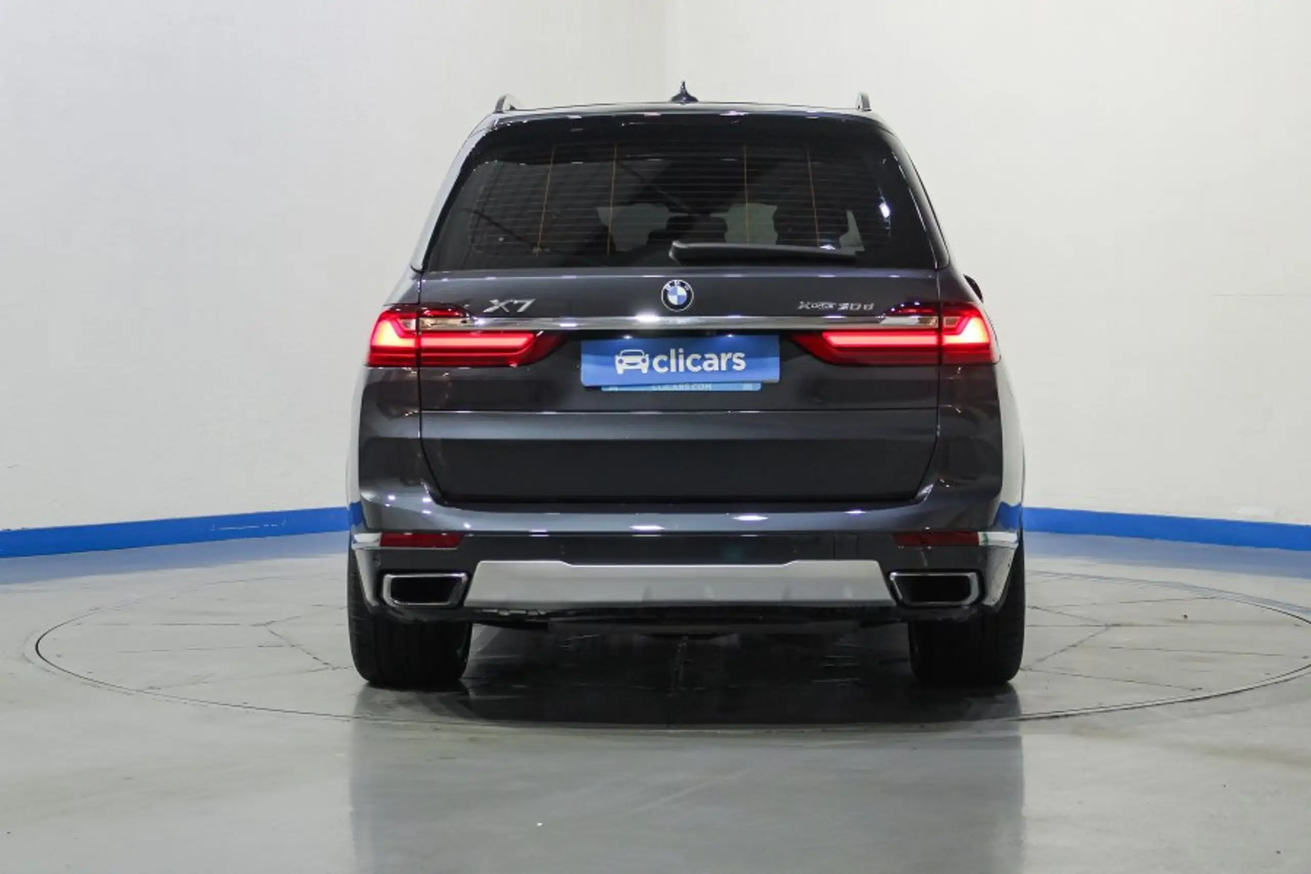 BMW - X7