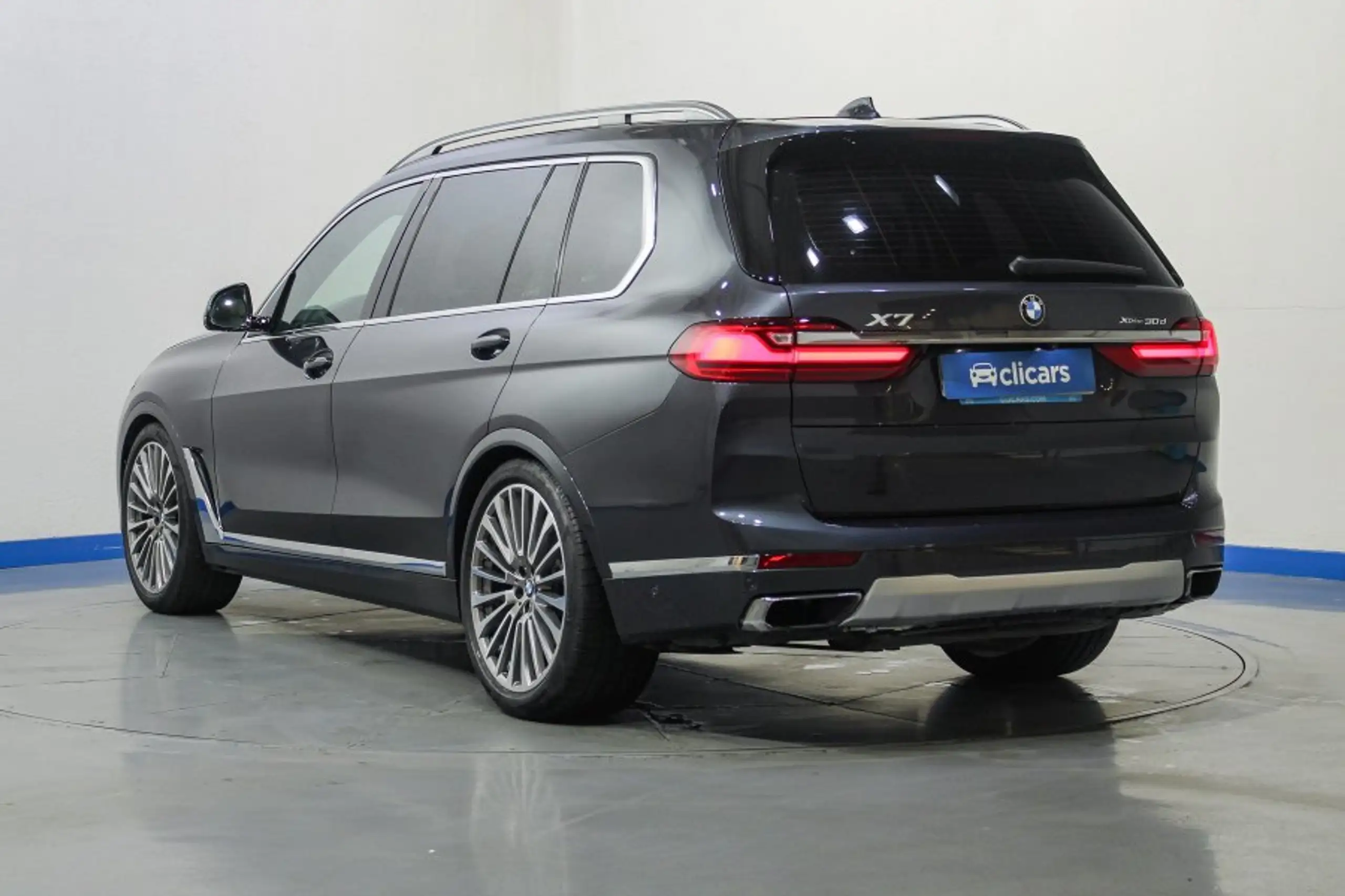 BMW - X7