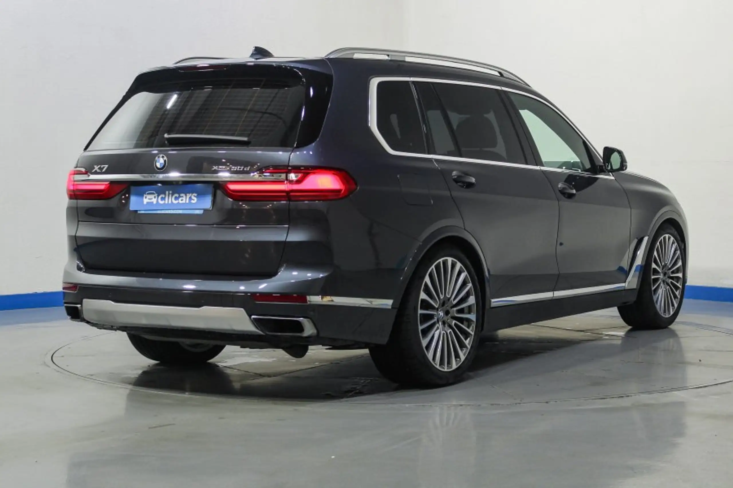 BMW - X7