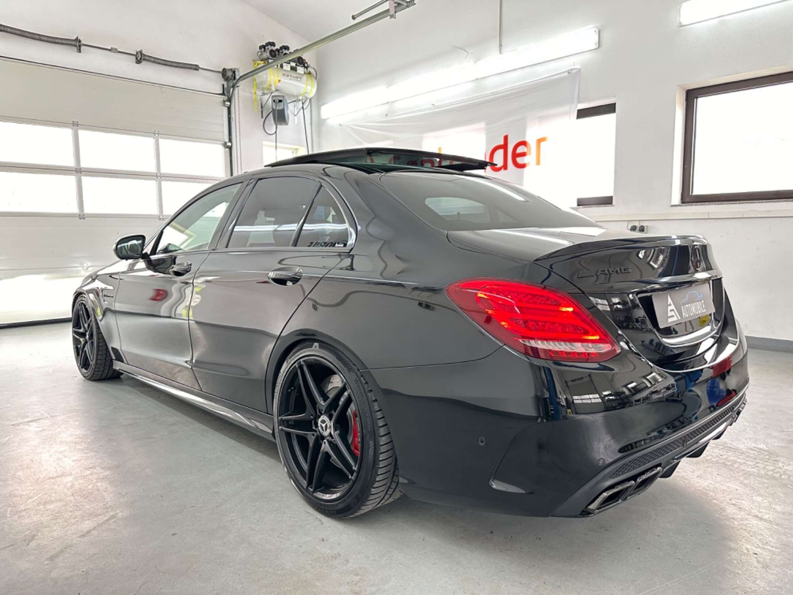 Mercedes-Benz - C 63 AMG