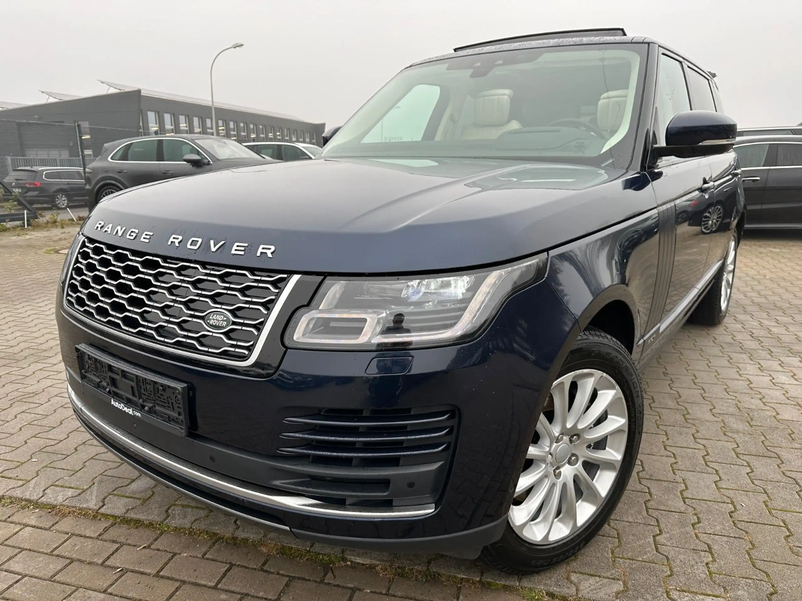 Land Rover - Range Rover