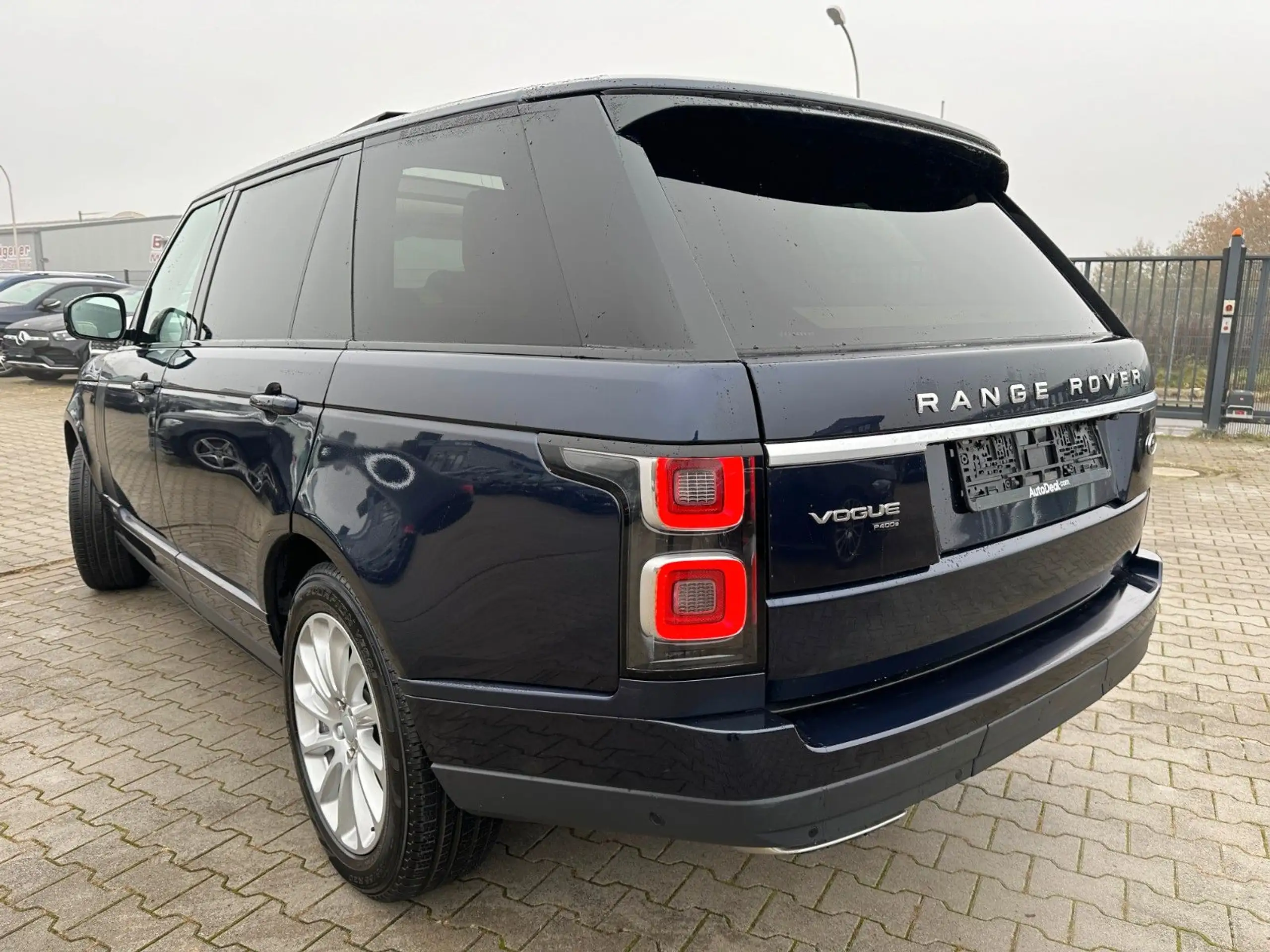 Land Rover - Range Rover