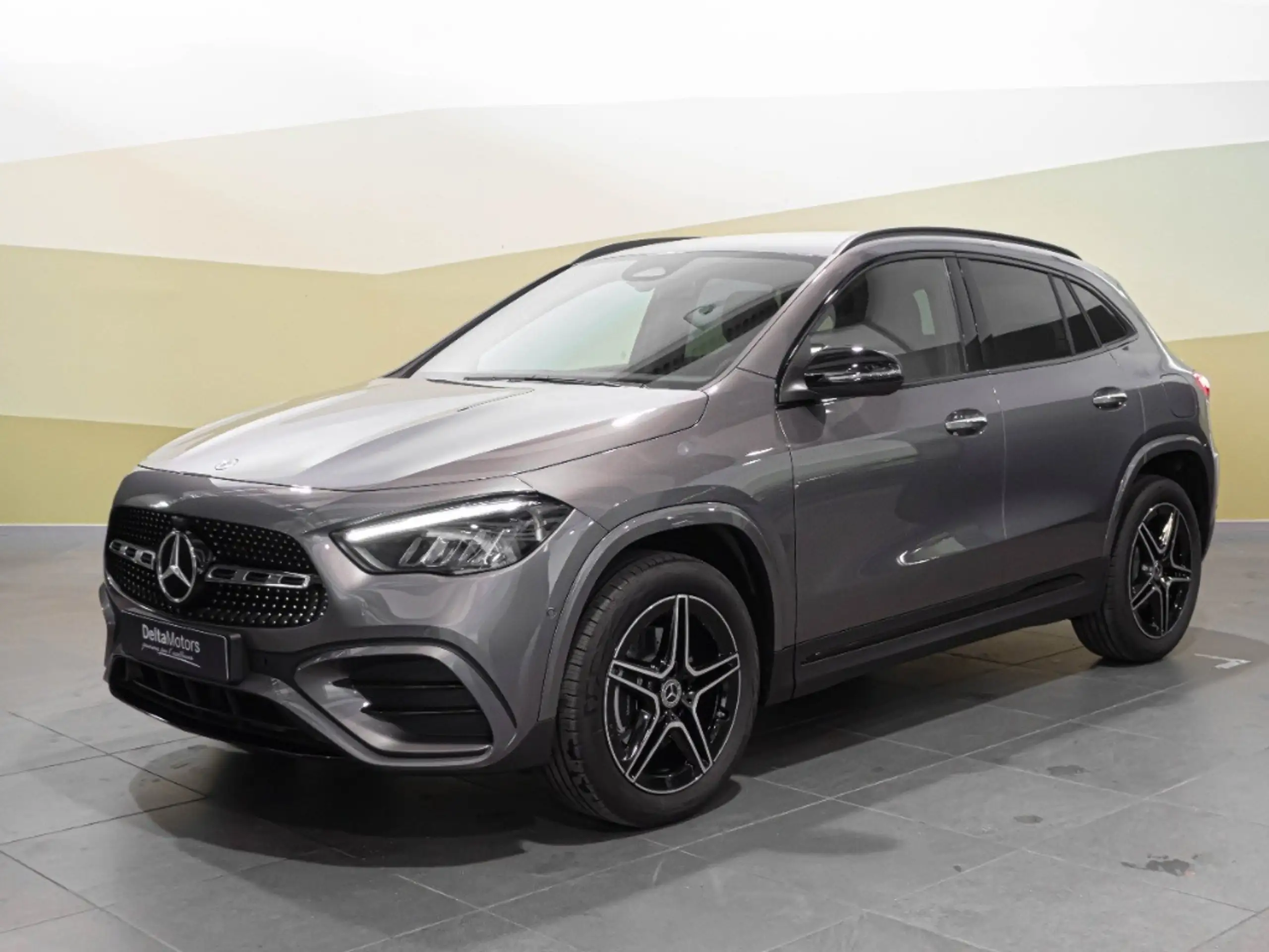 Mercedes-Benz - GLA 250