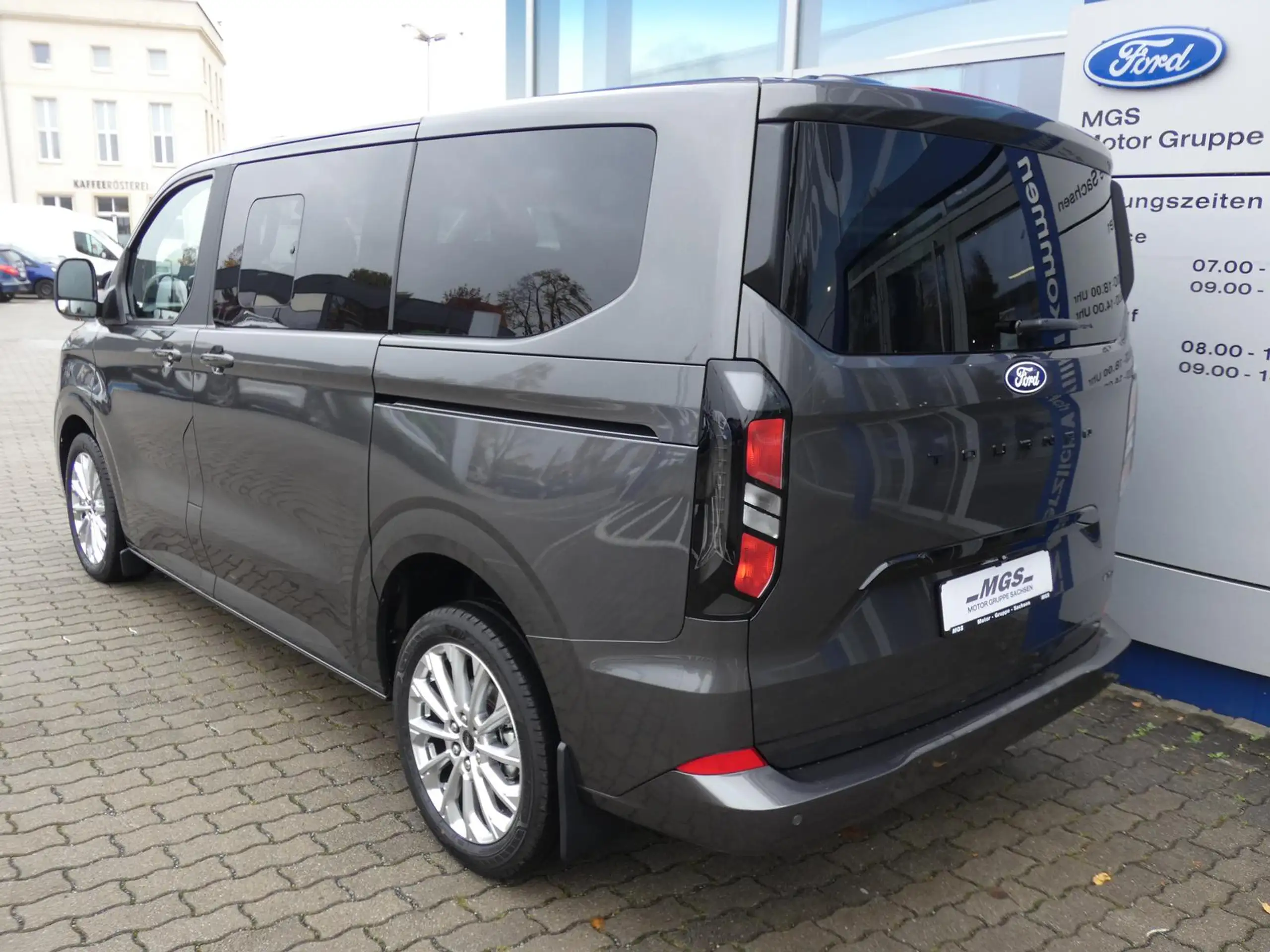 Ford - Tourneo Custom