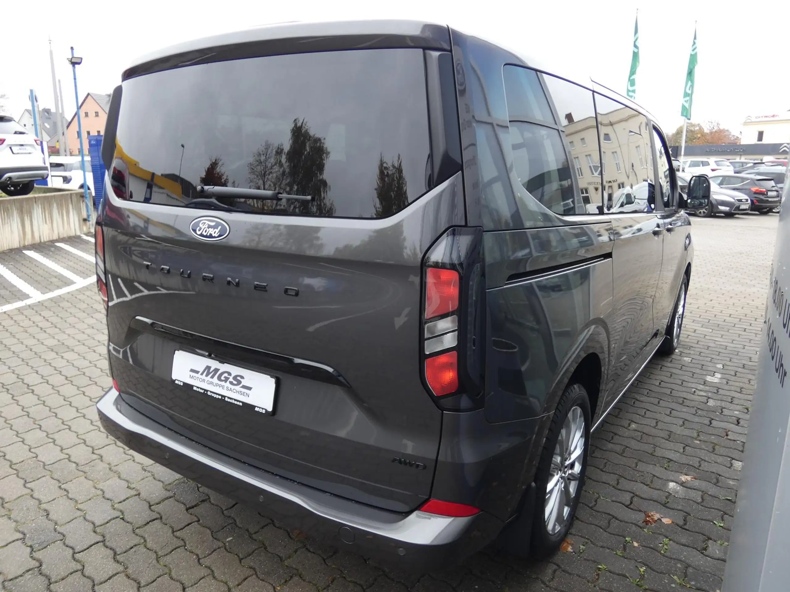 Ford - Tourneo Custom