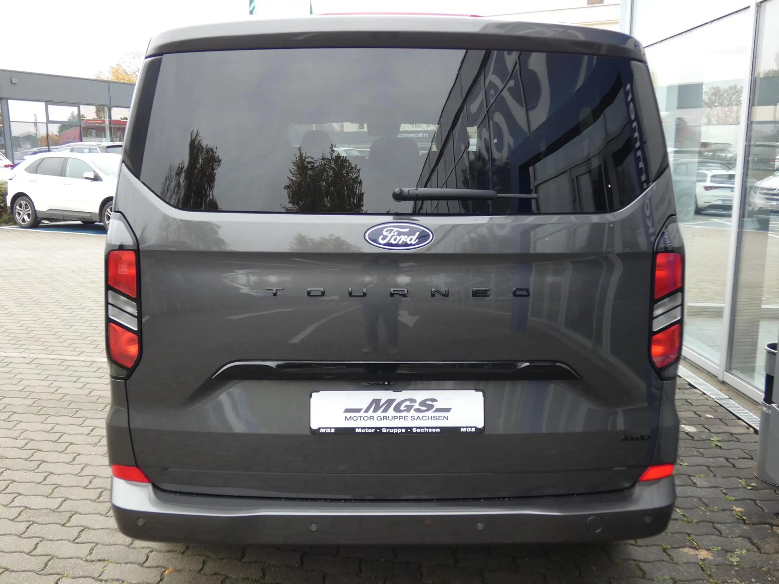 Ford - Tourneo Custom