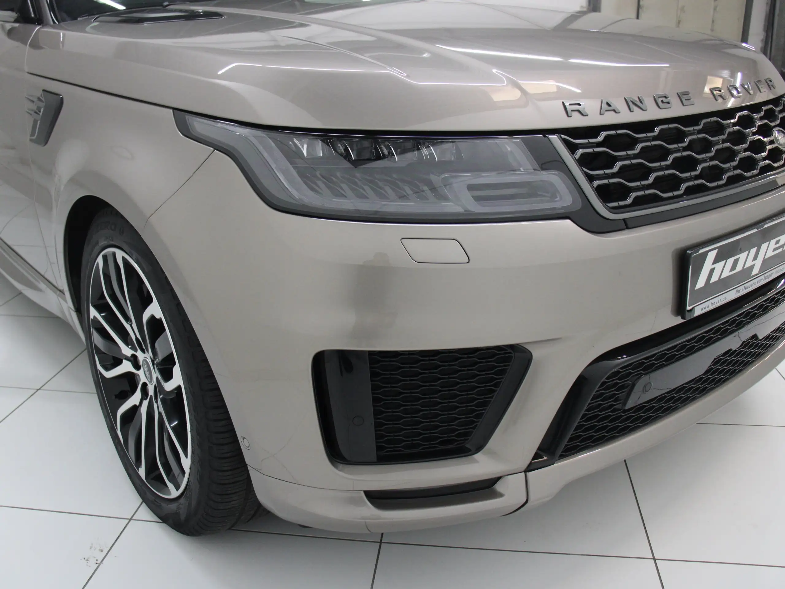 Land Rover - Range Rover Sport