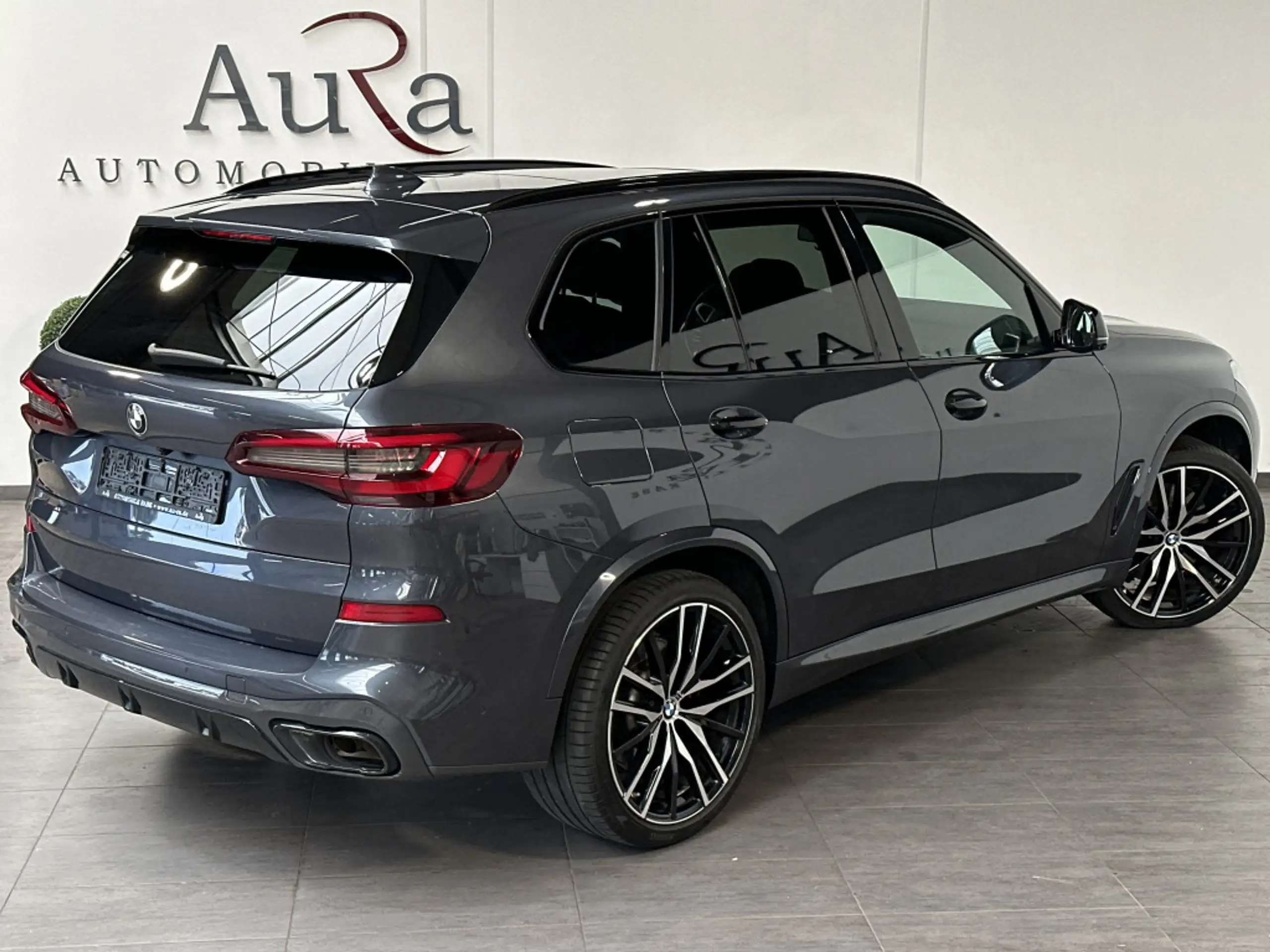 BMW - X5 M