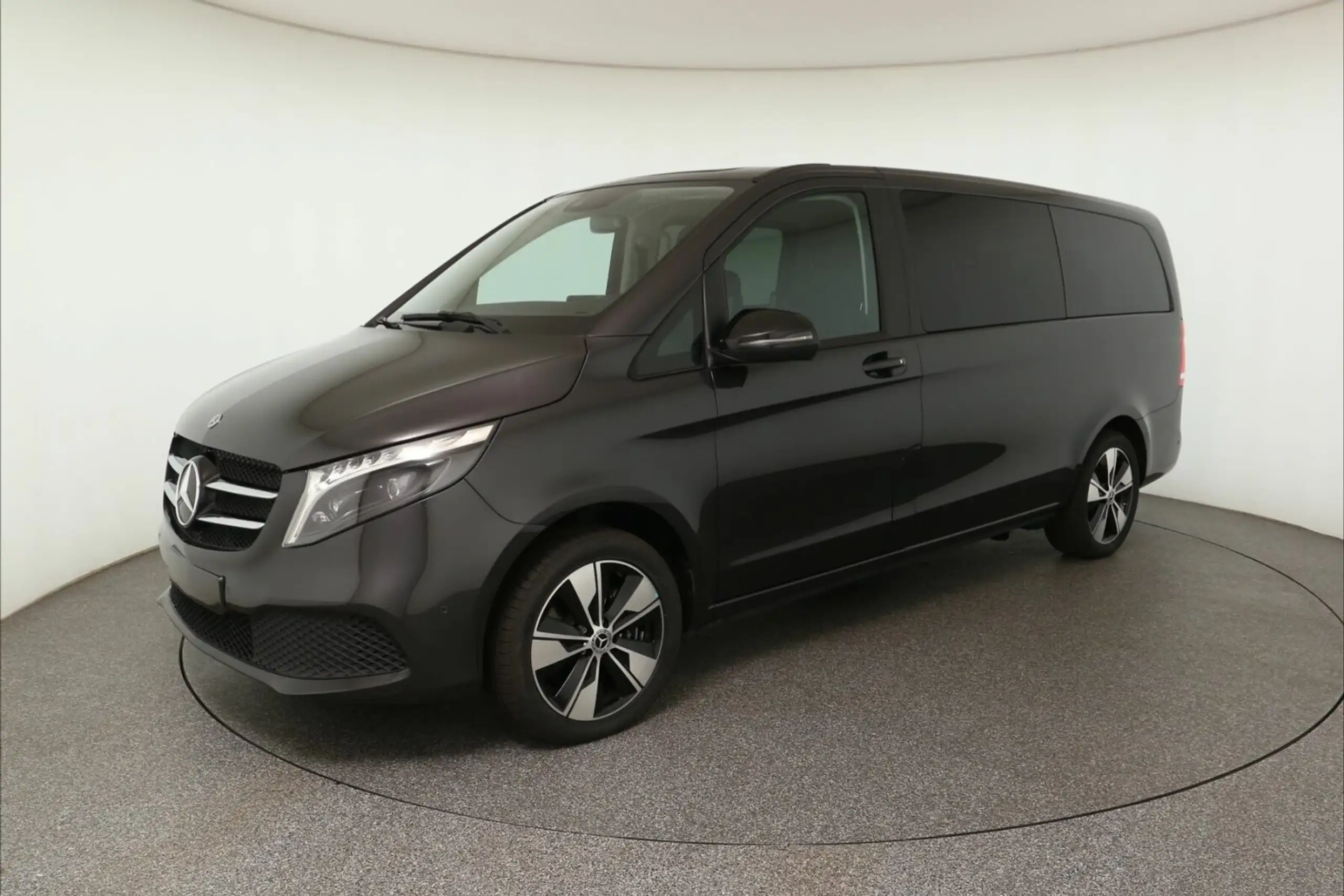 Mercedes-Benz - V 250