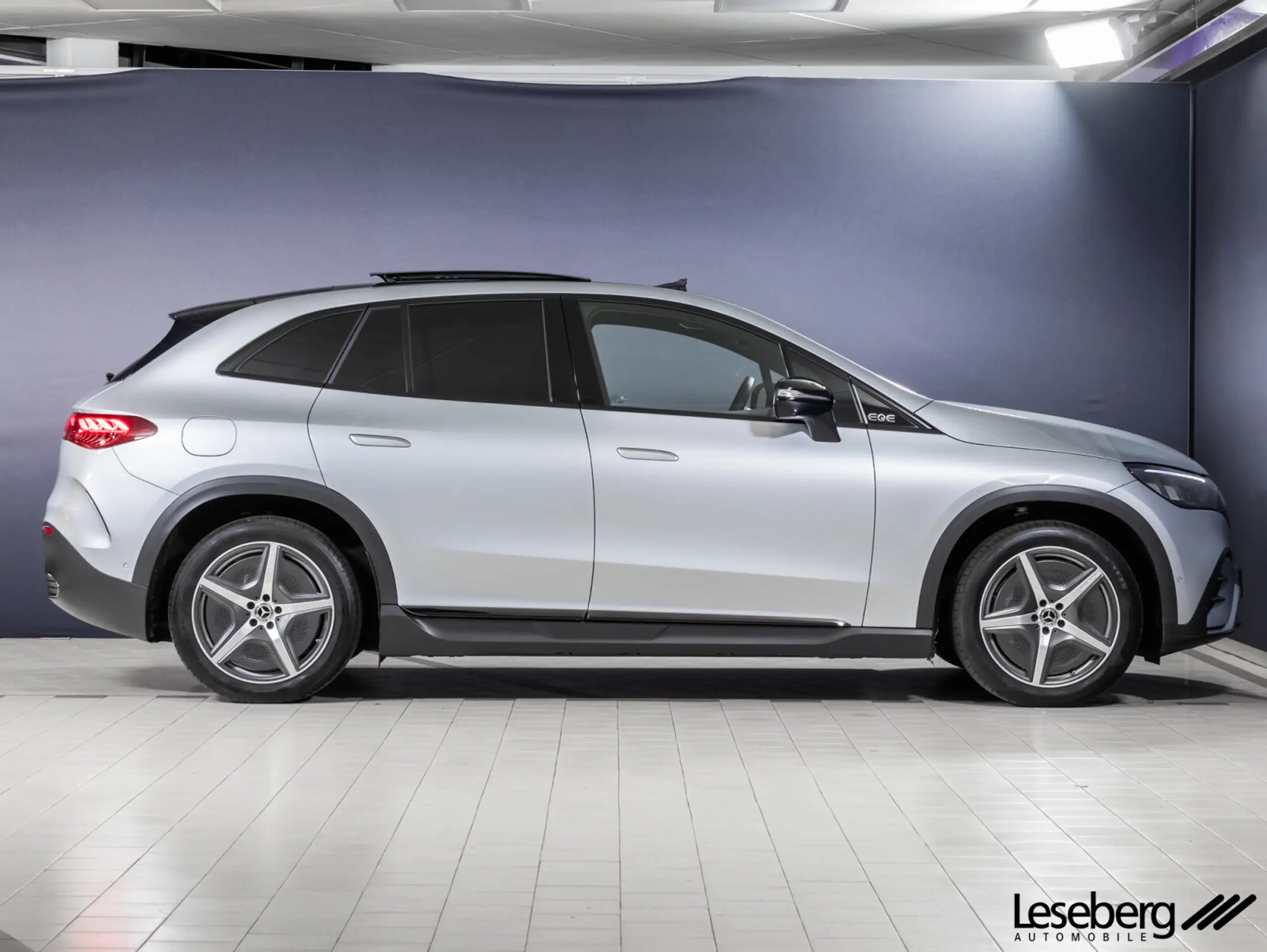 Mercedes-Benz - EQE SUV