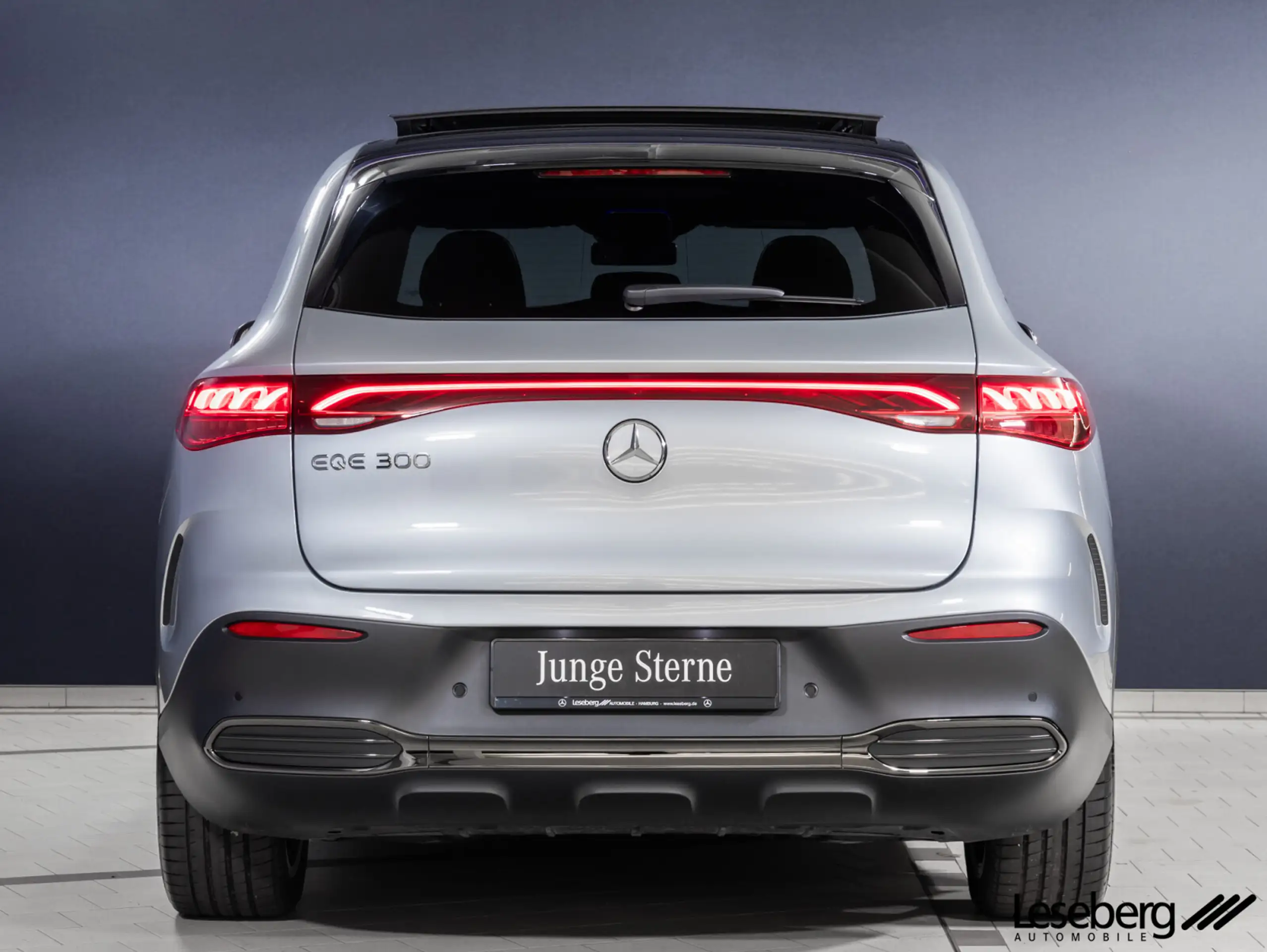 Mercedes-Benz - EQE SUV