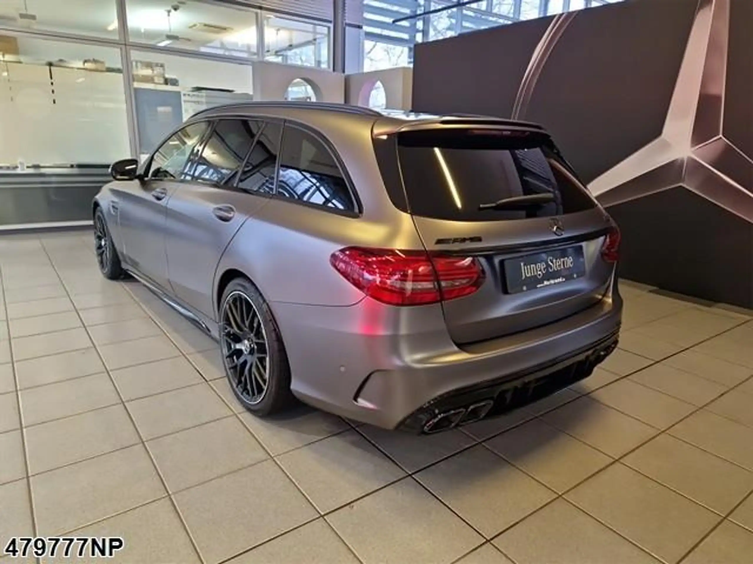 Mercedes-Benz - C 63 AMG