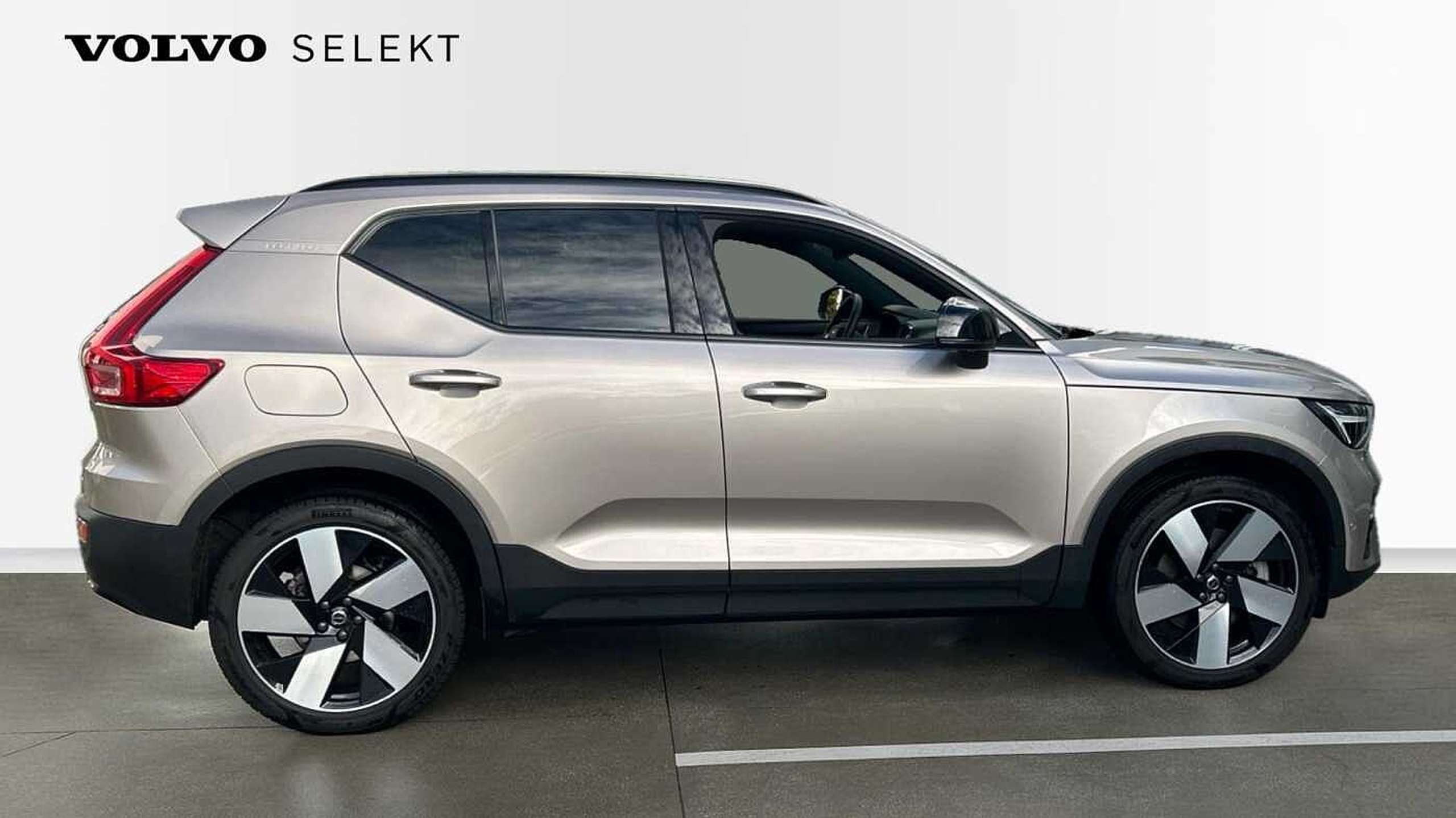 Volvo - XC40