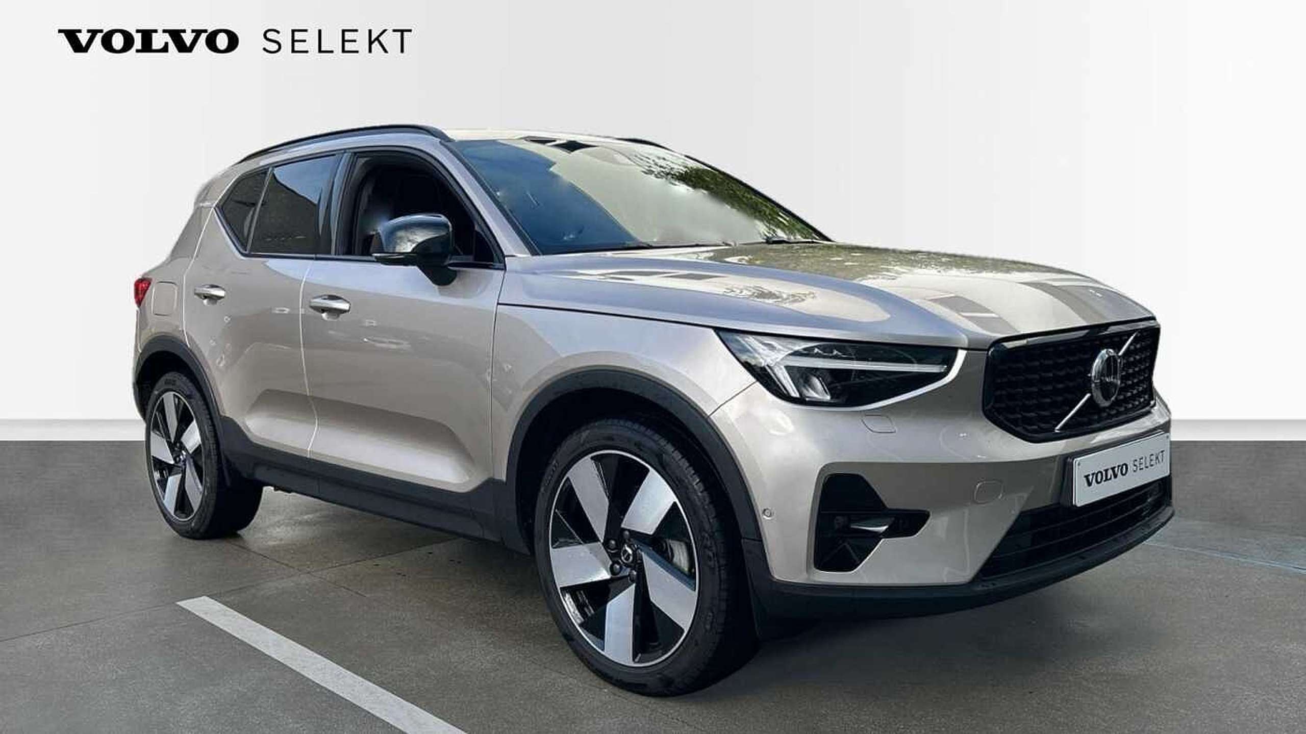 Volvo - XC40