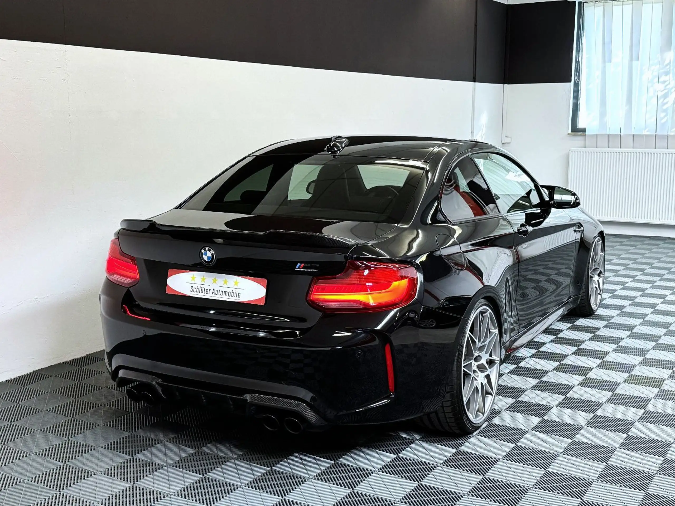 BMW - M2