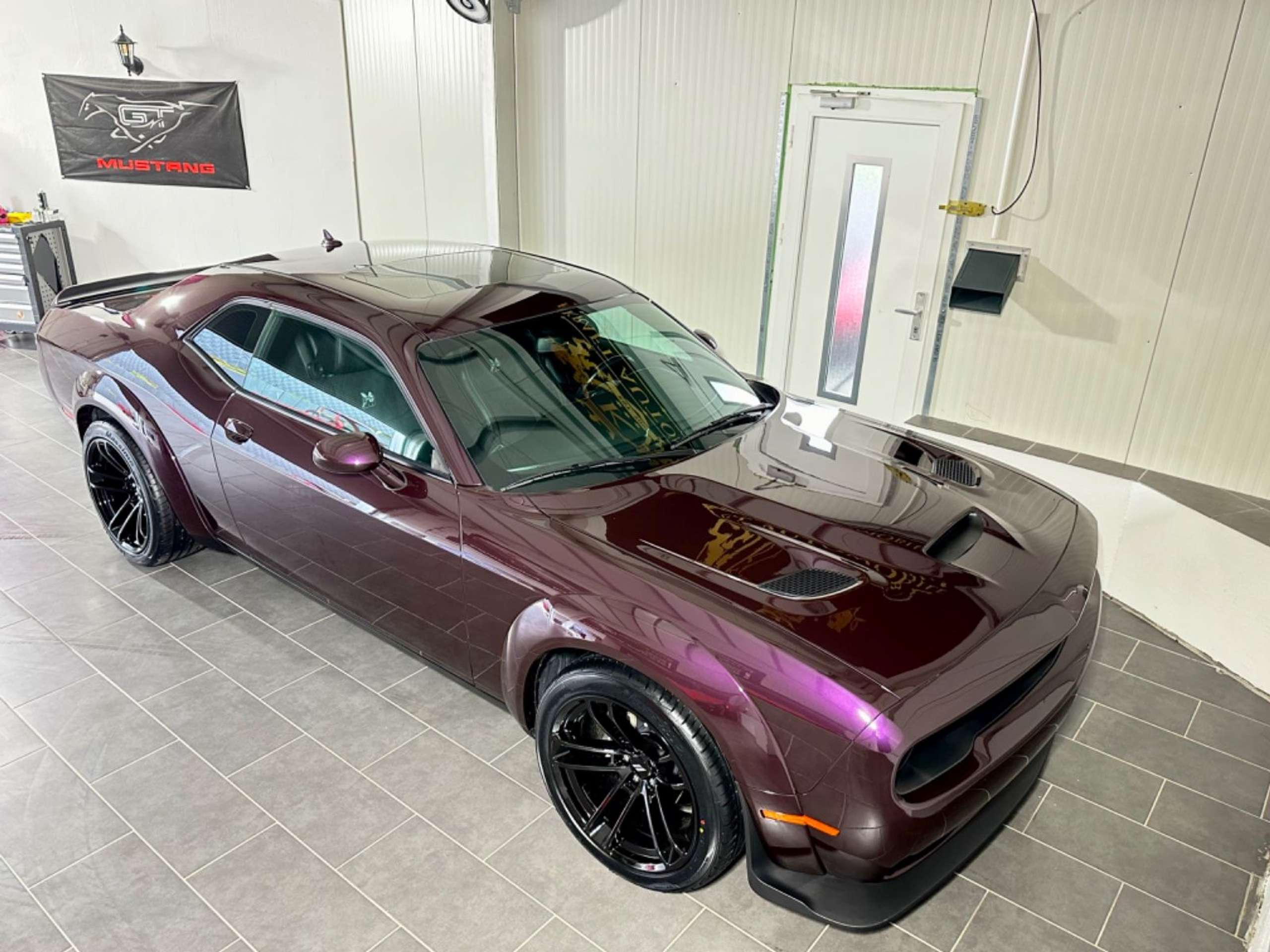 Dodge - Challenger