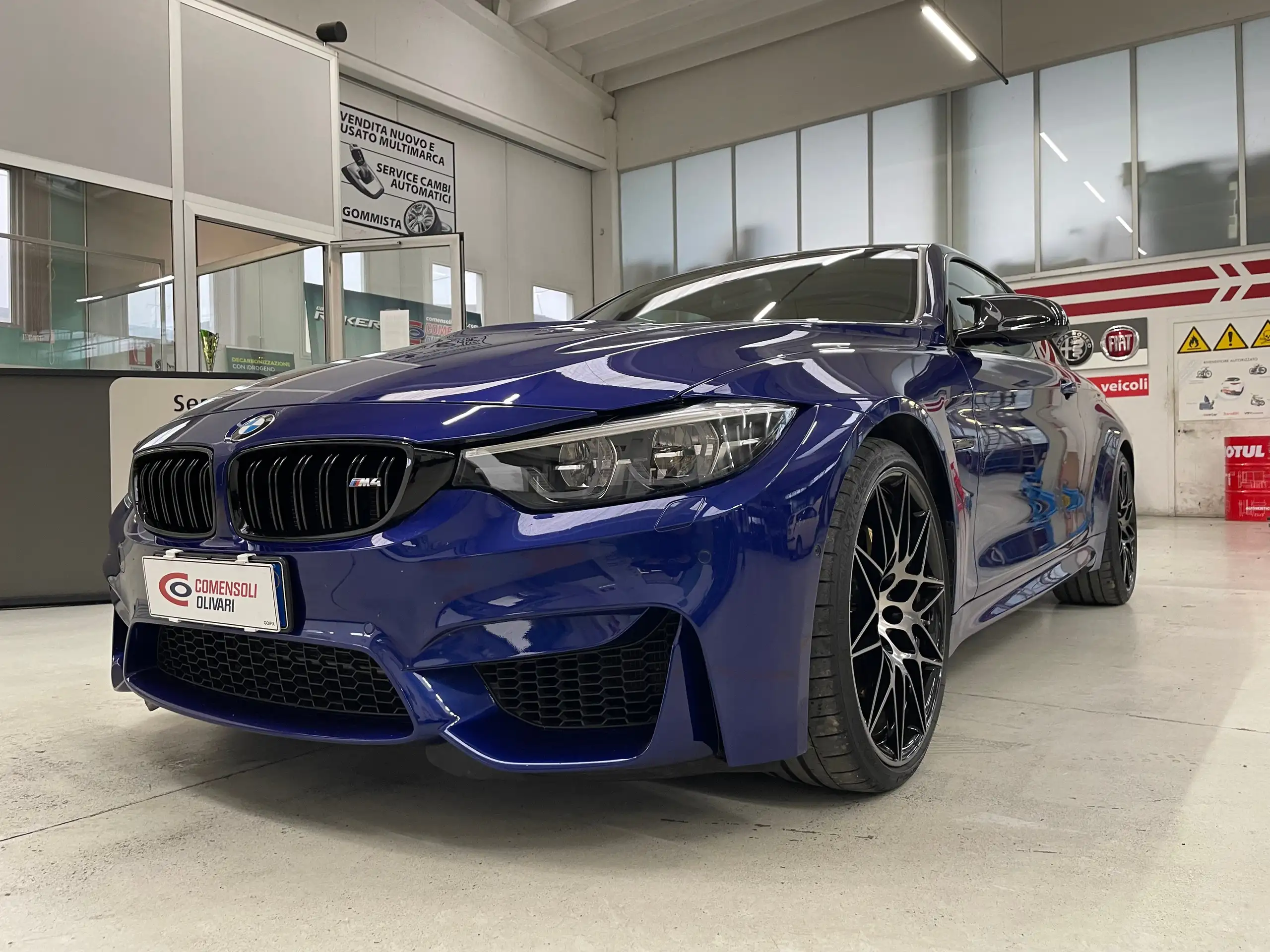 BMW - M4