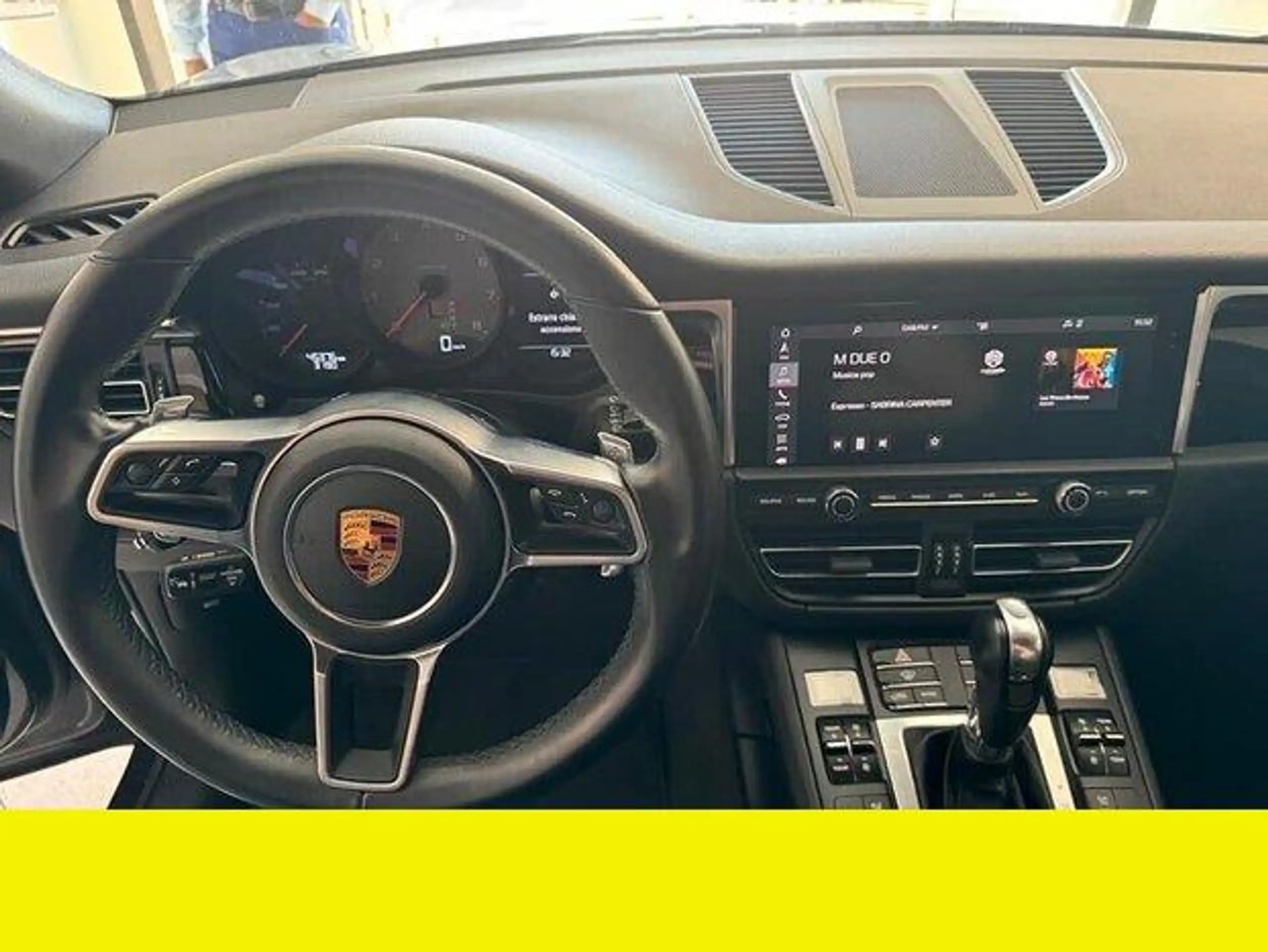 Porsche - Macan