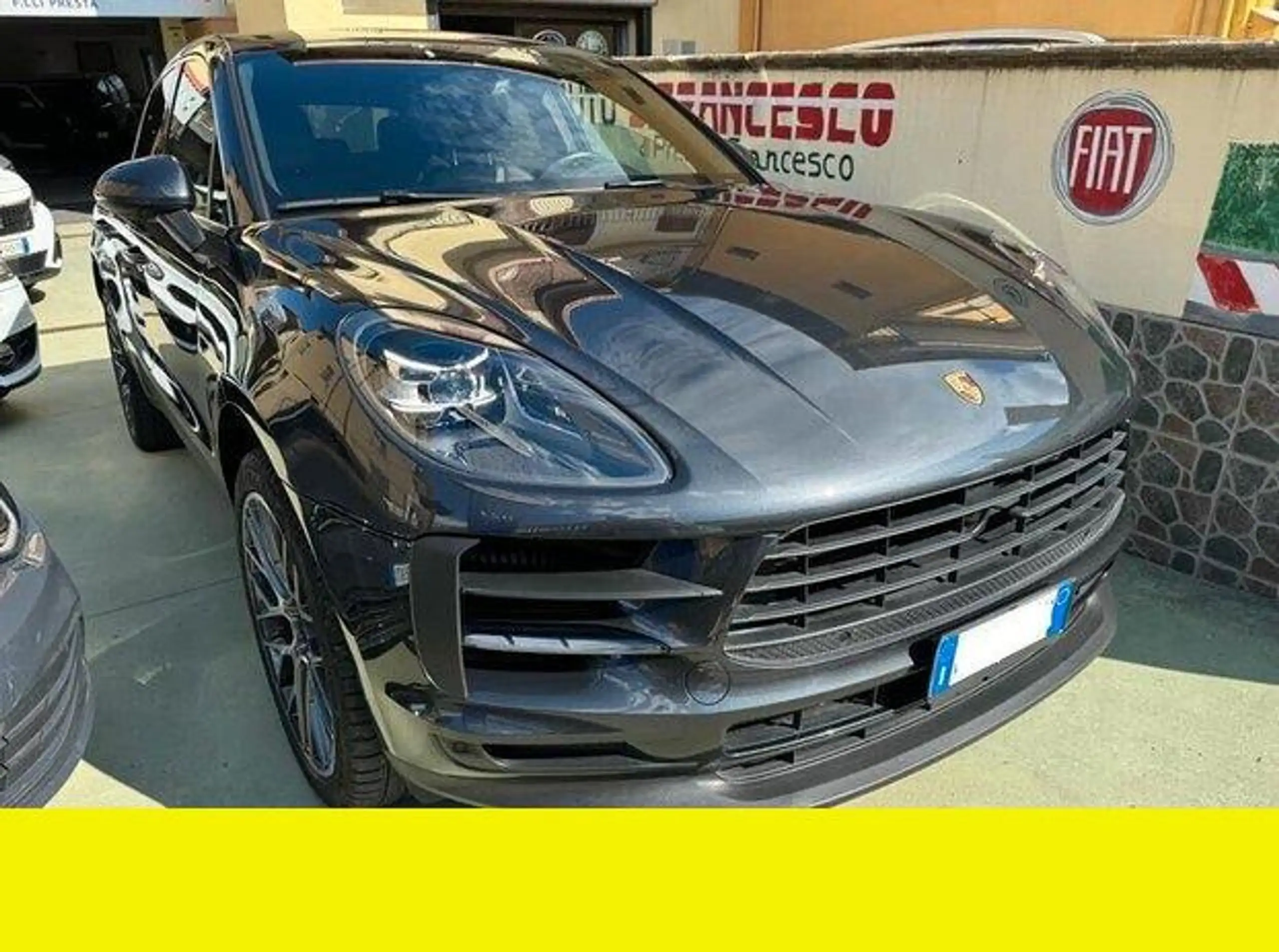 Porsche - Macan