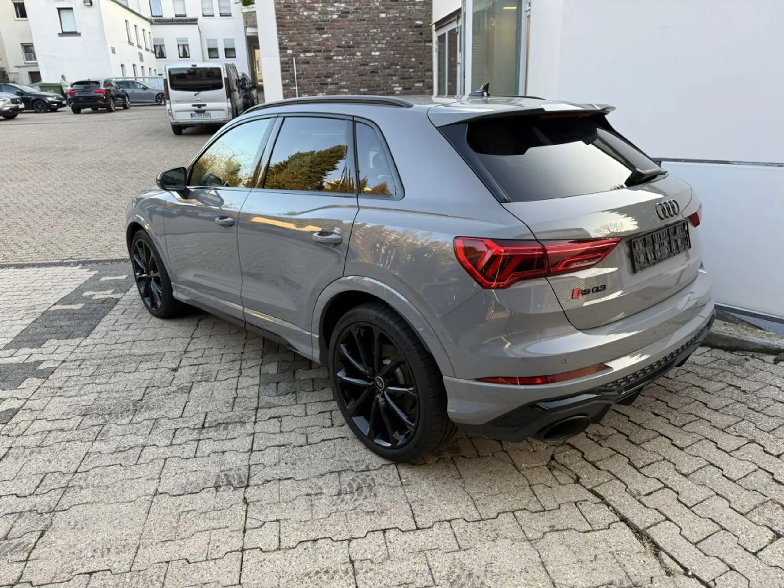 Audi - RS Q3