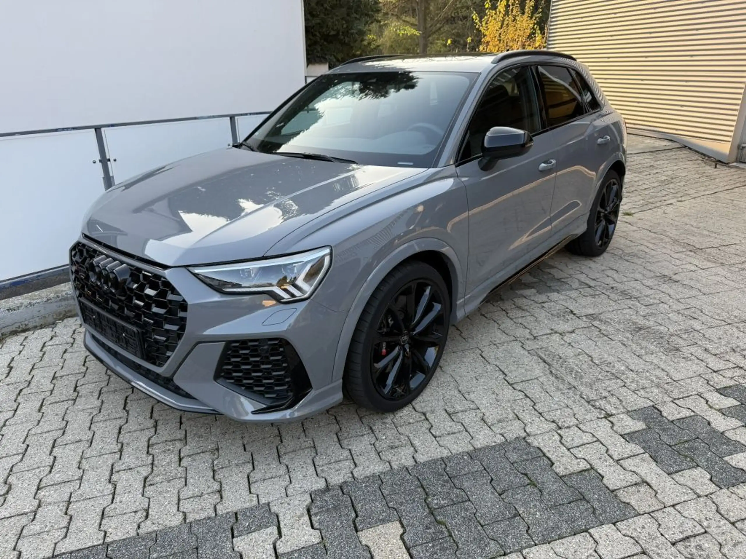 Audi - RS Q3