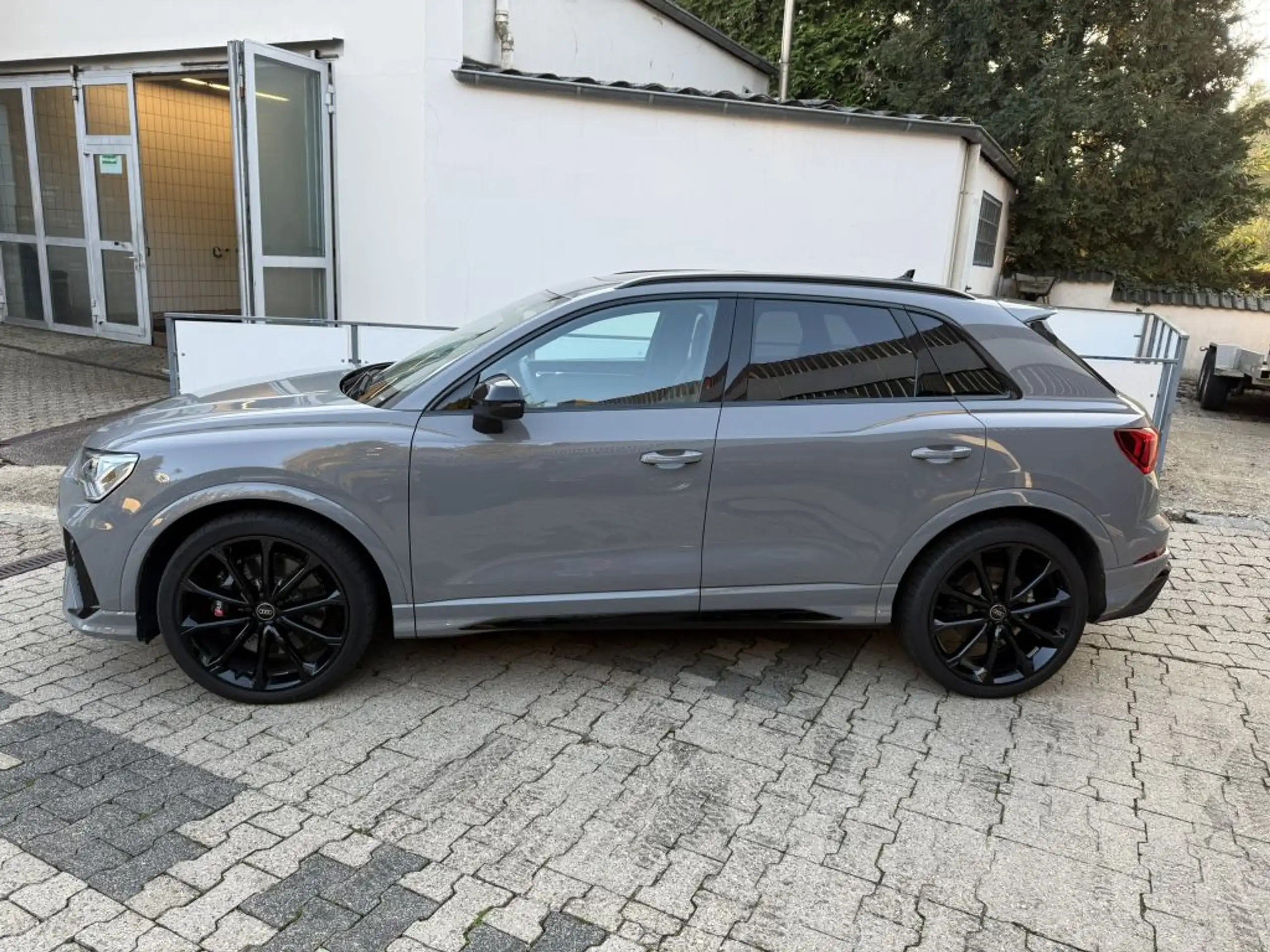 Audi - RS Q3