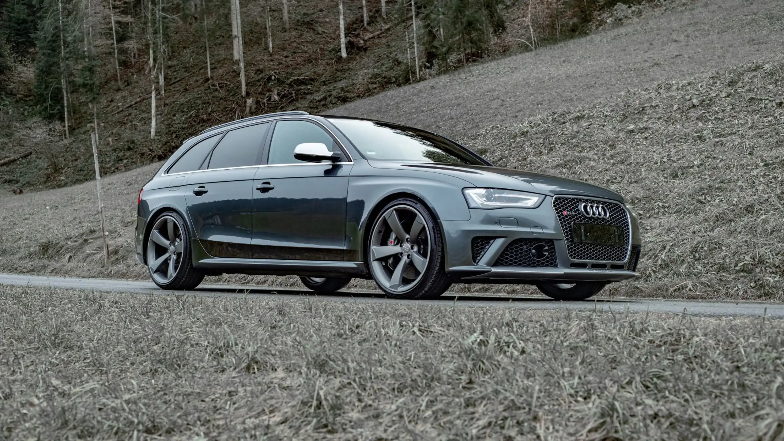 Audi - RS4