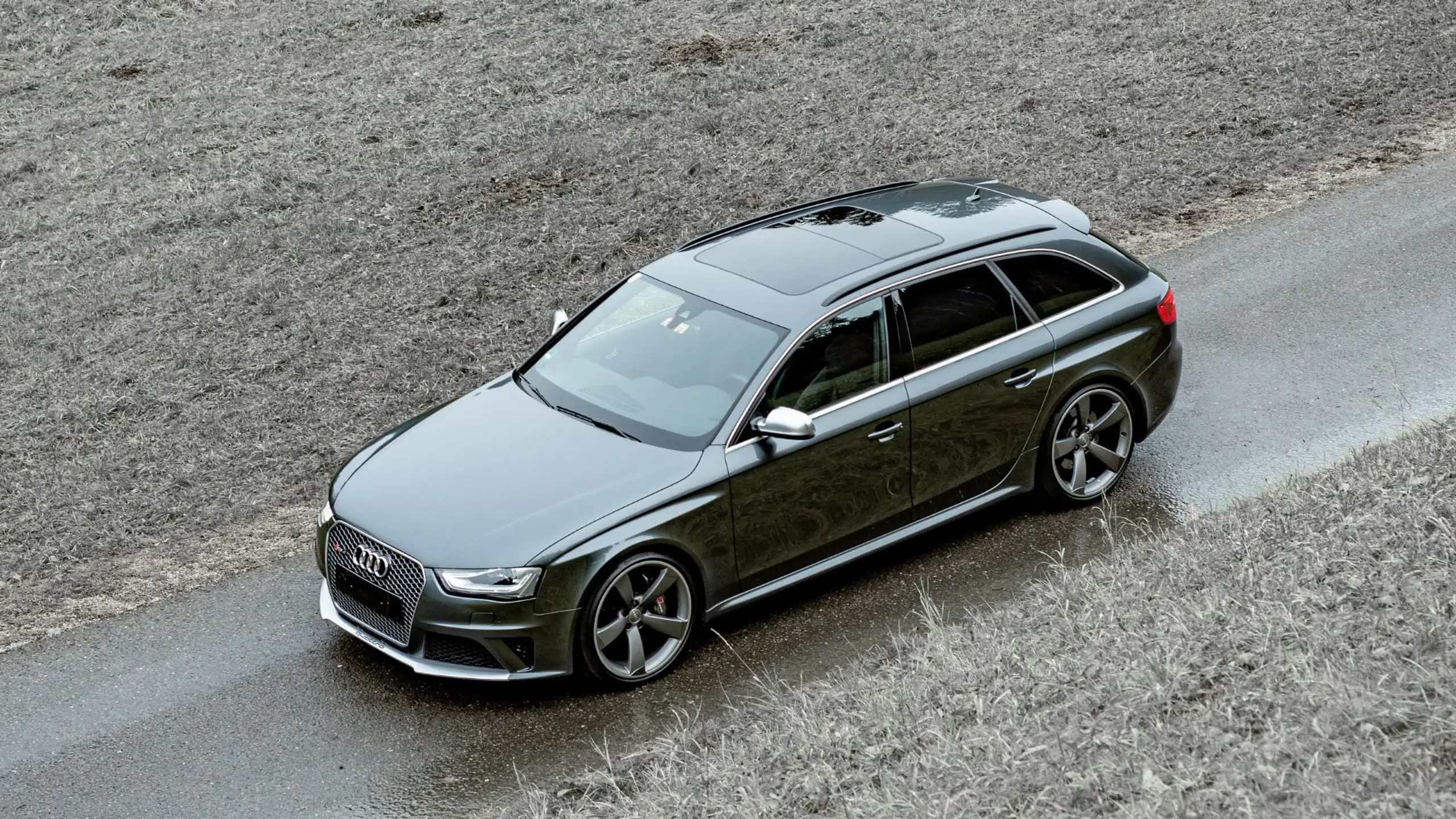 Audi - RS4