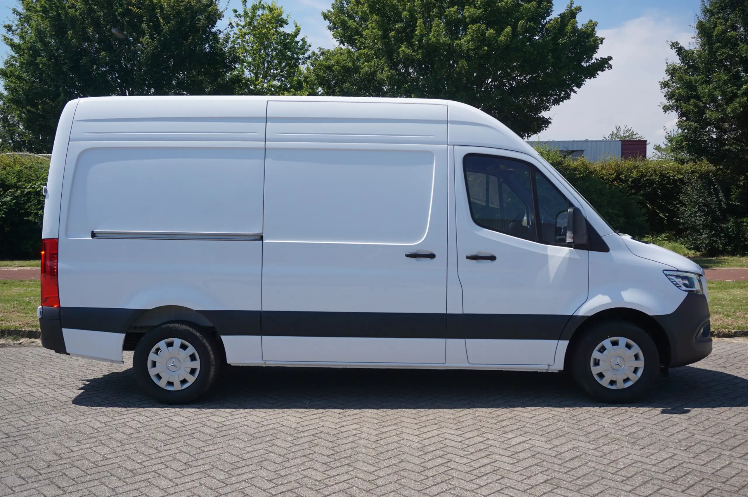 Mercedes-Benz - Sprinter