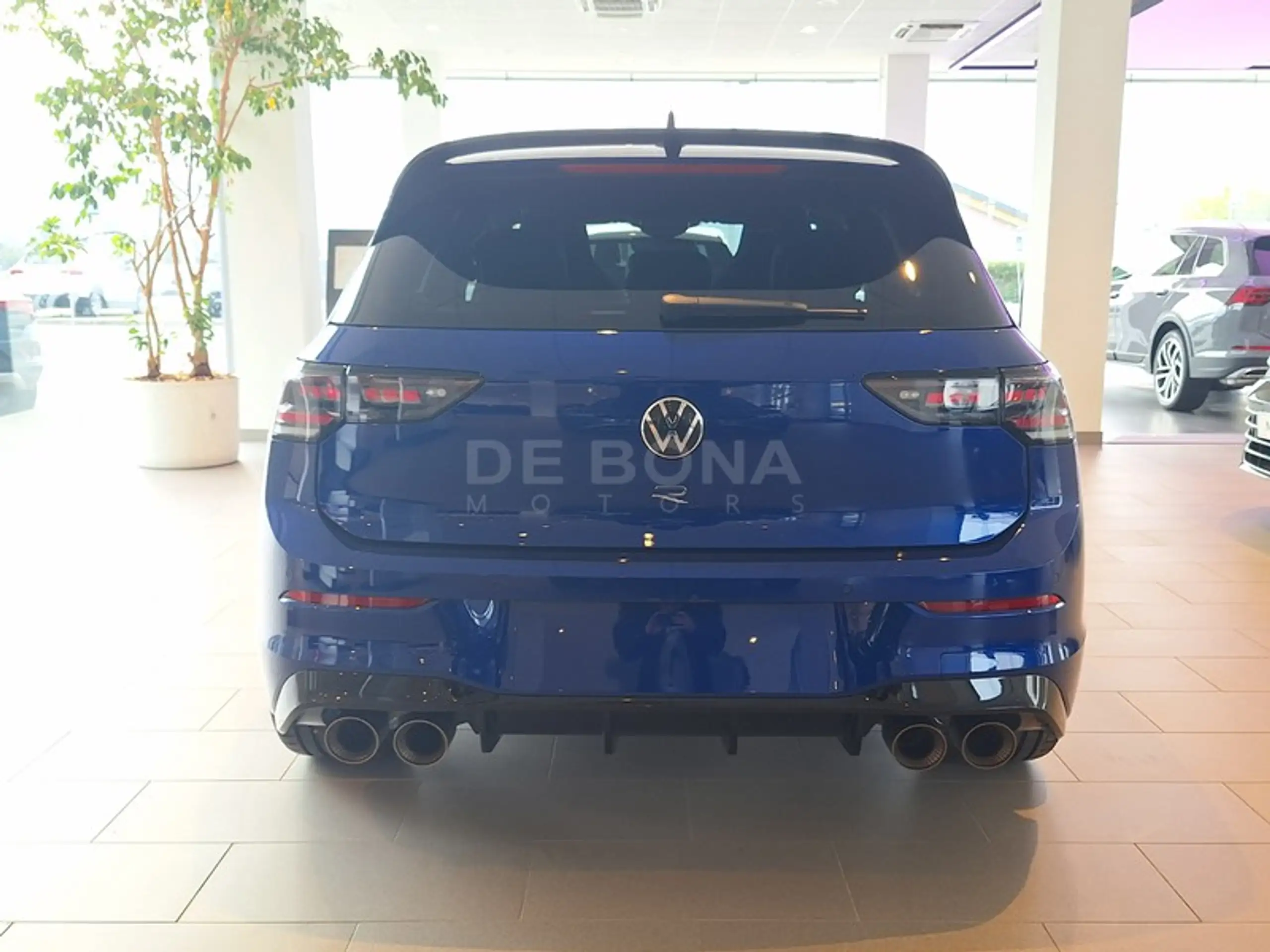 Volkswagen - Golf R