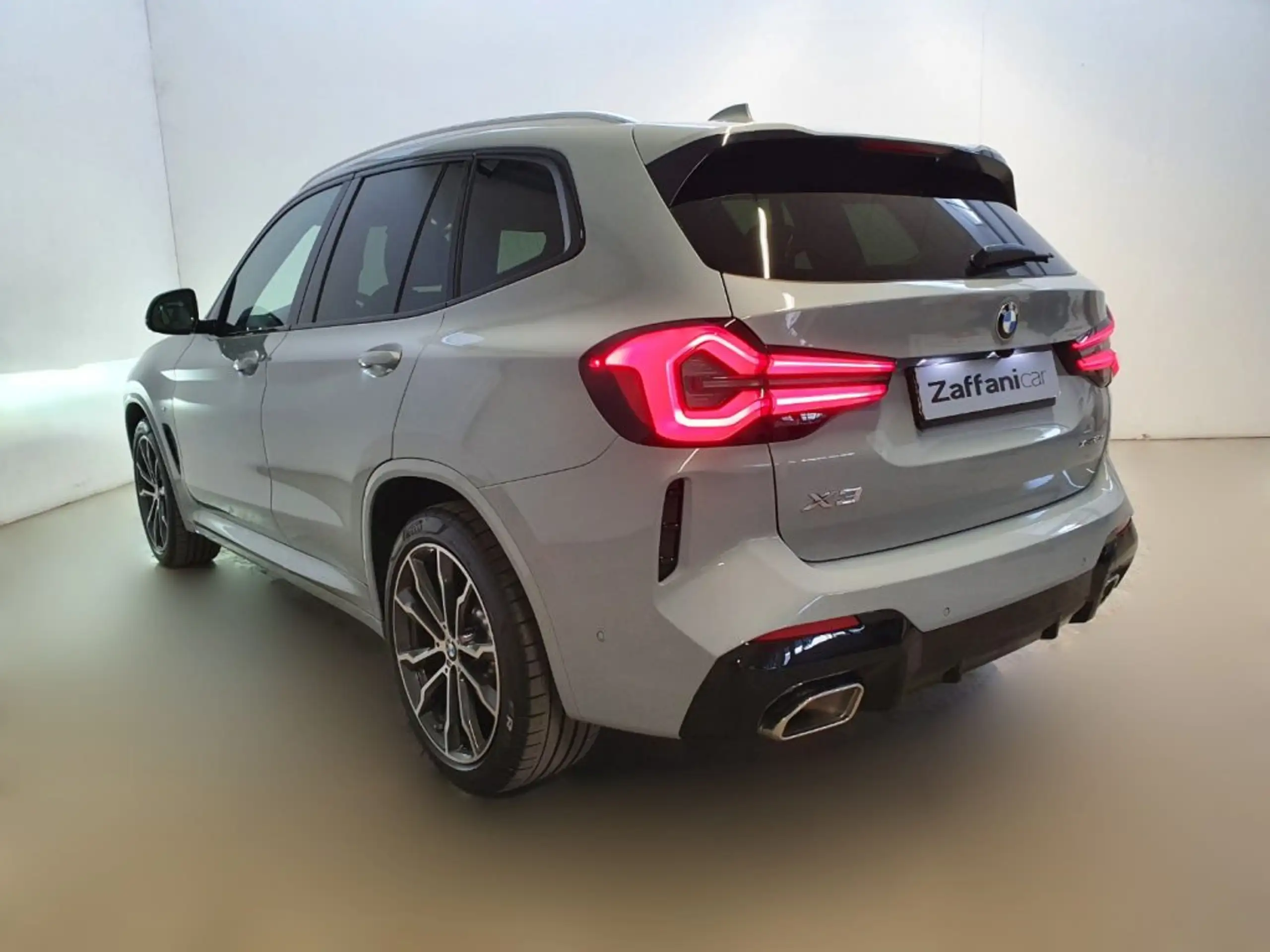 BMW - X3