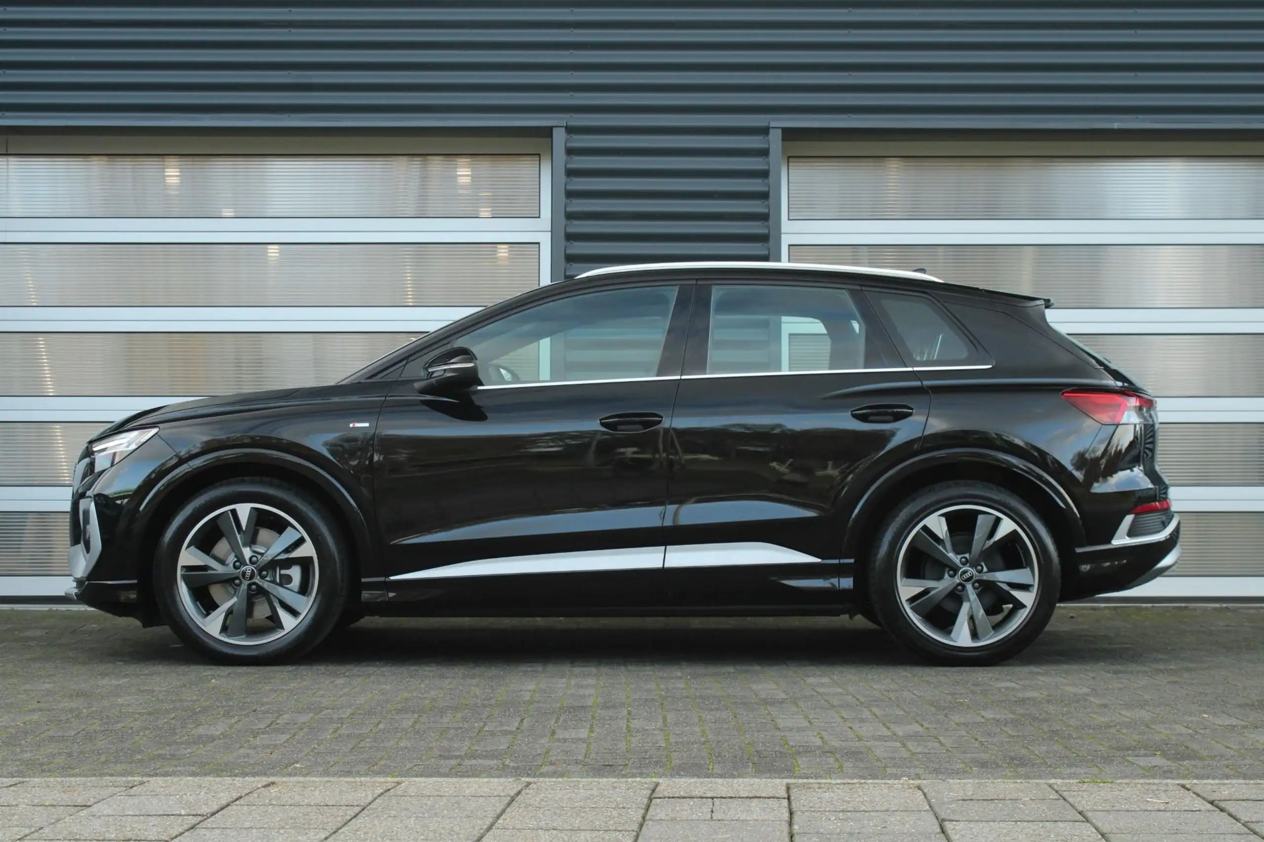 Audi - Q4 e-tron