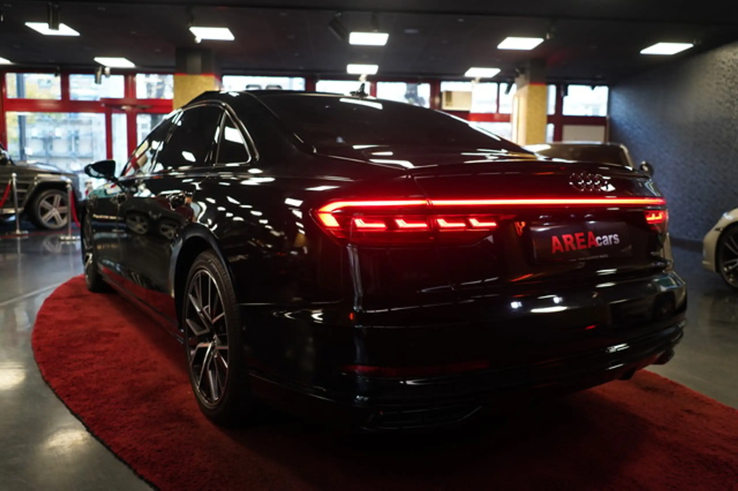 Audi - A8