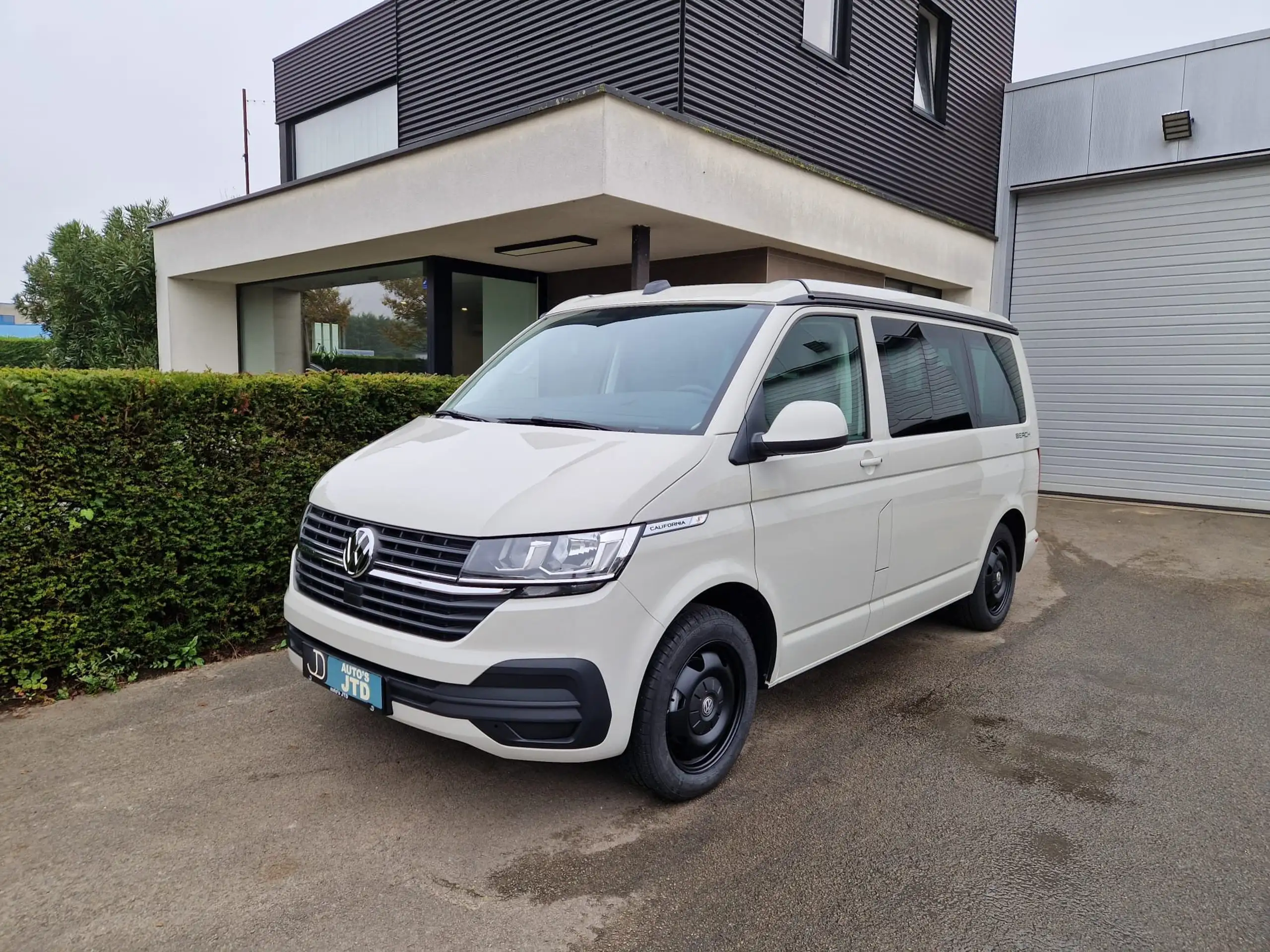 Volkswagen - T6.1 California