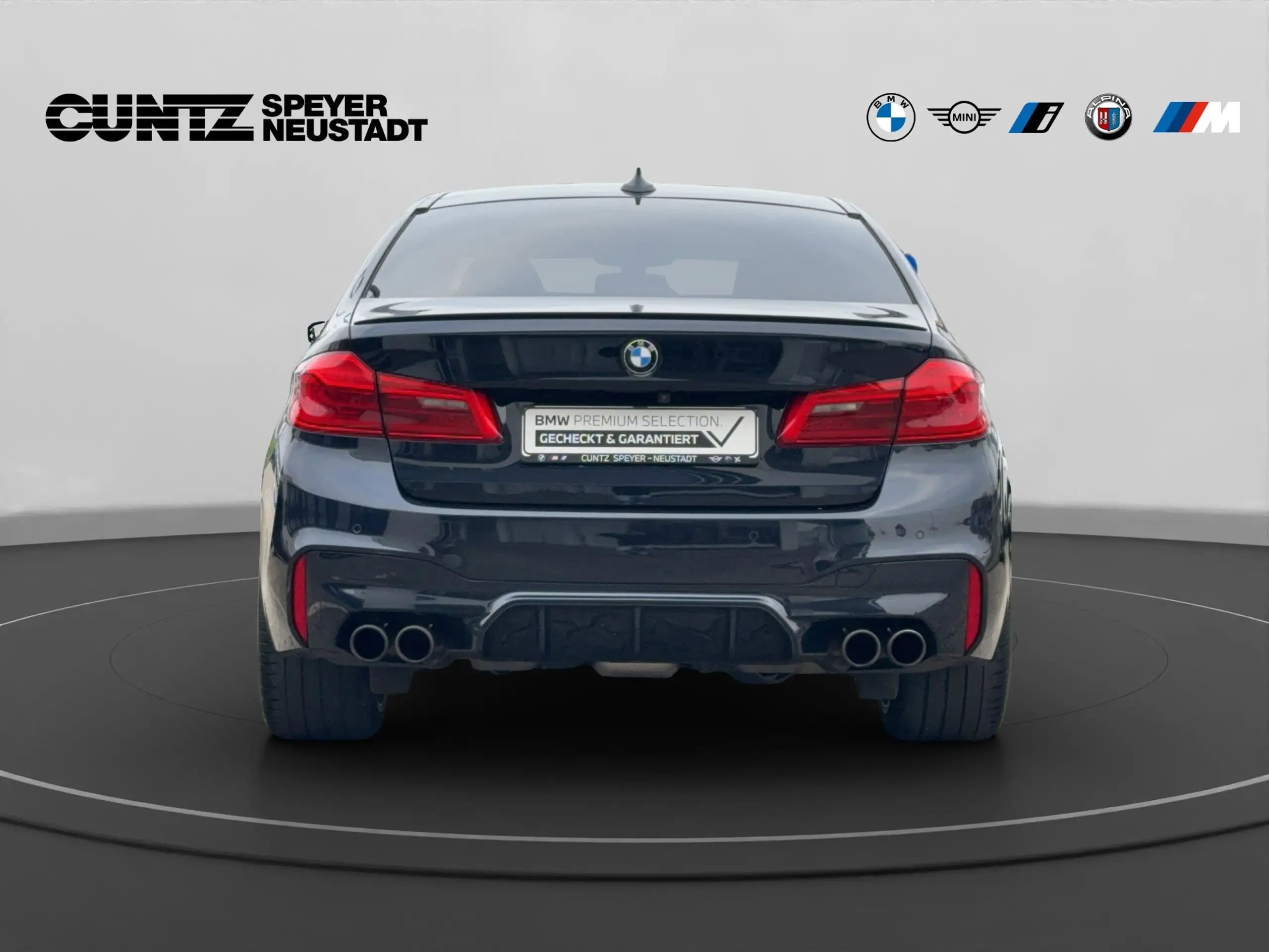 BMW - M5