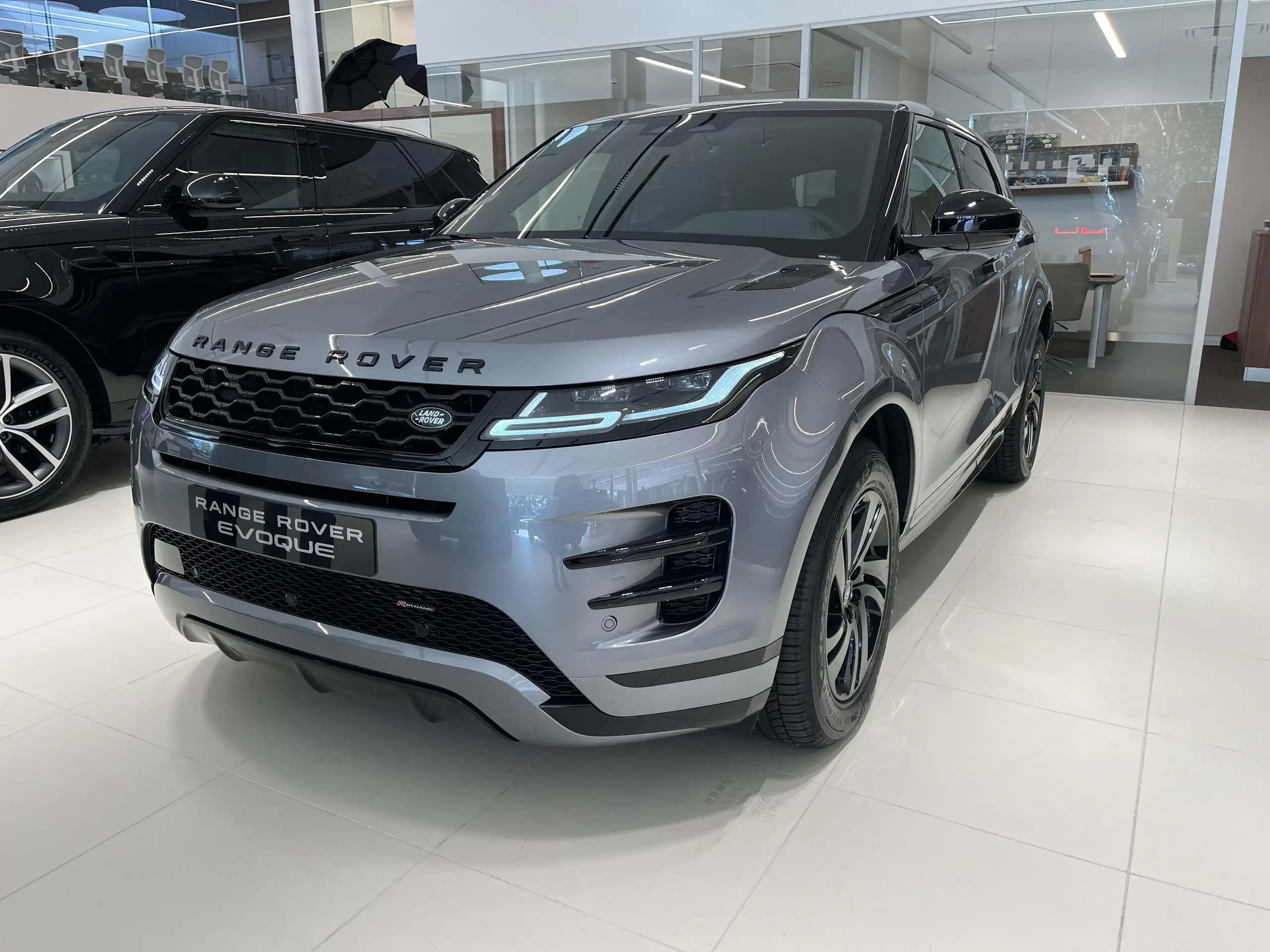 Land Rover - Range Rover Evoque