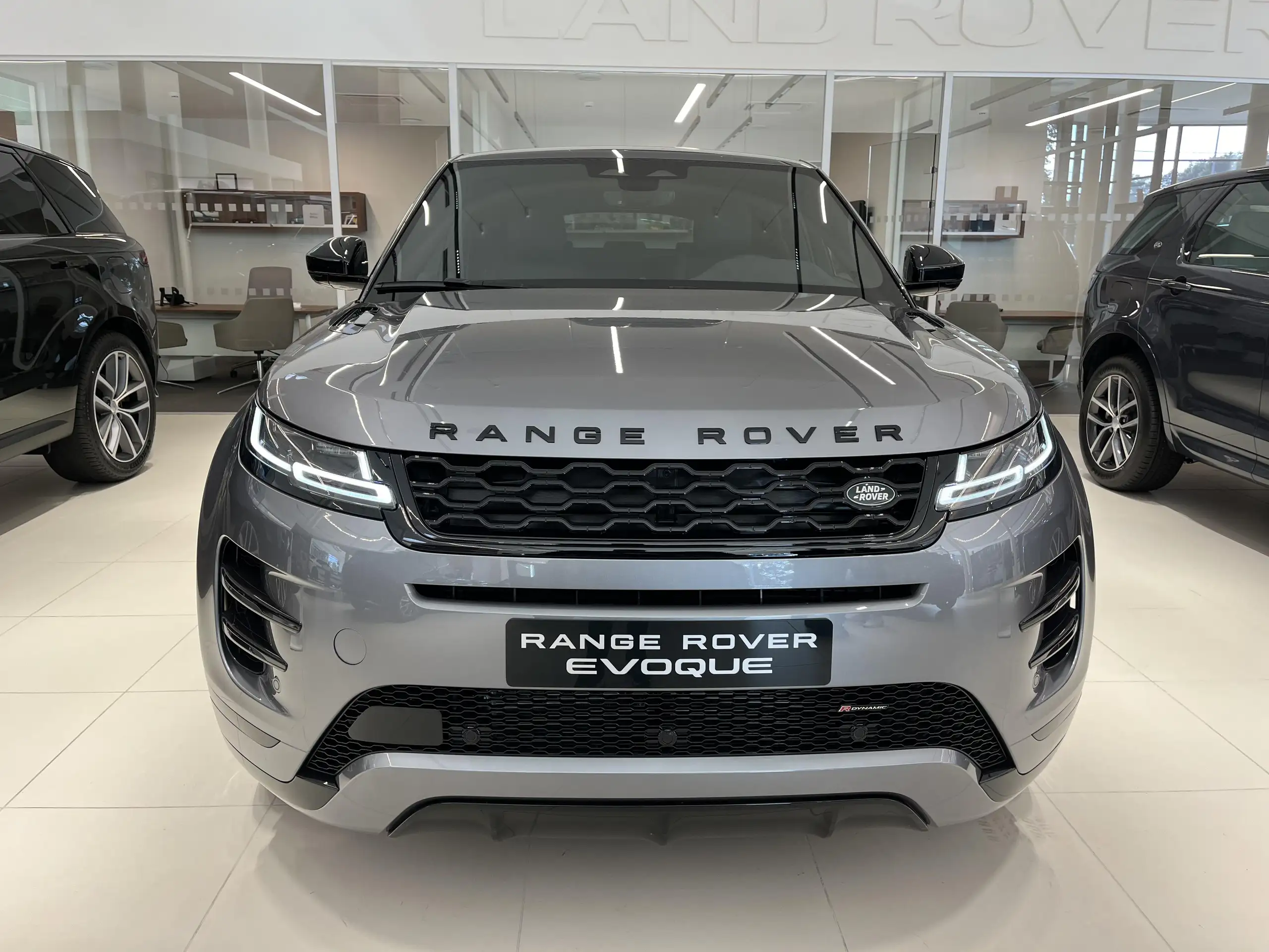 Land Rover - Range Rover Evoque