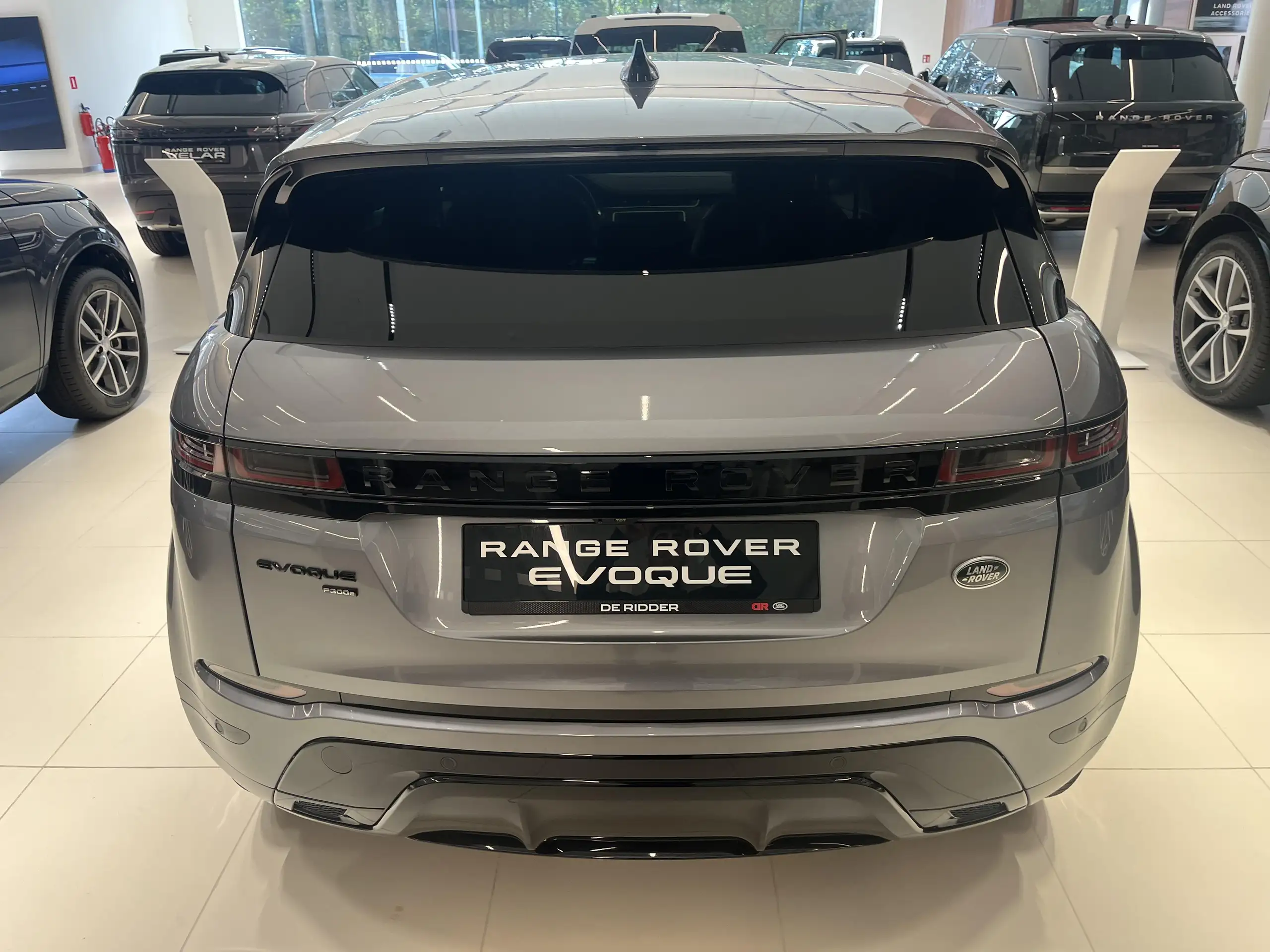 Land Rover - Range Rover Evoque