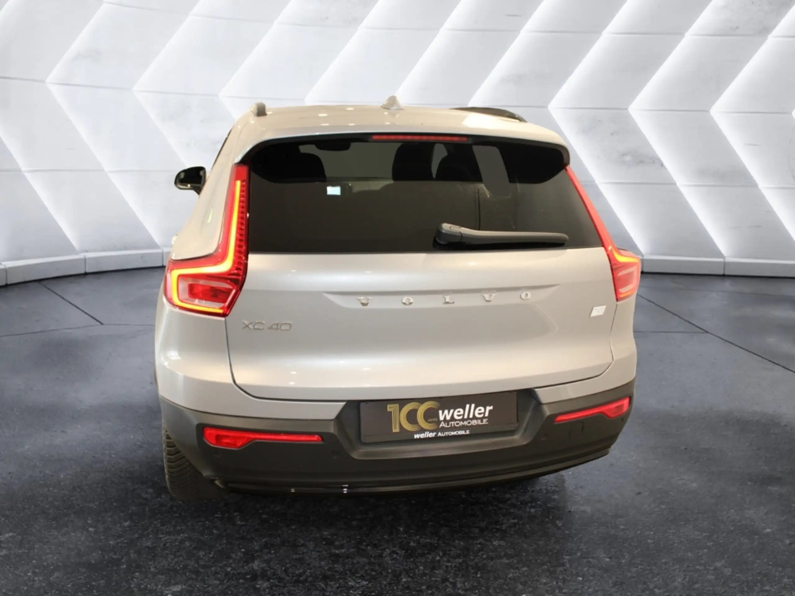 Volvo - XC40