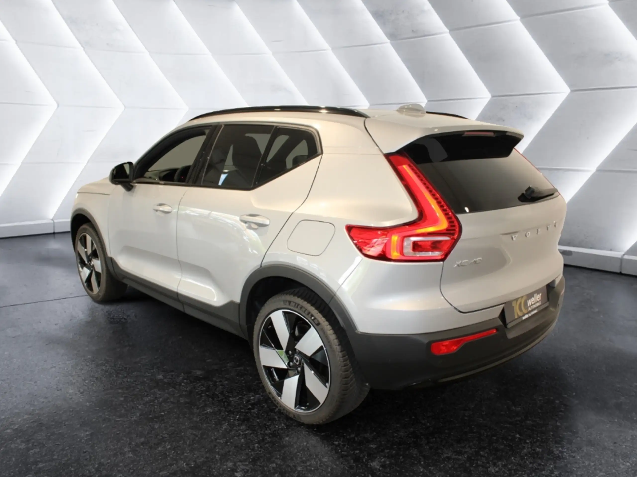 Volvo - XC40