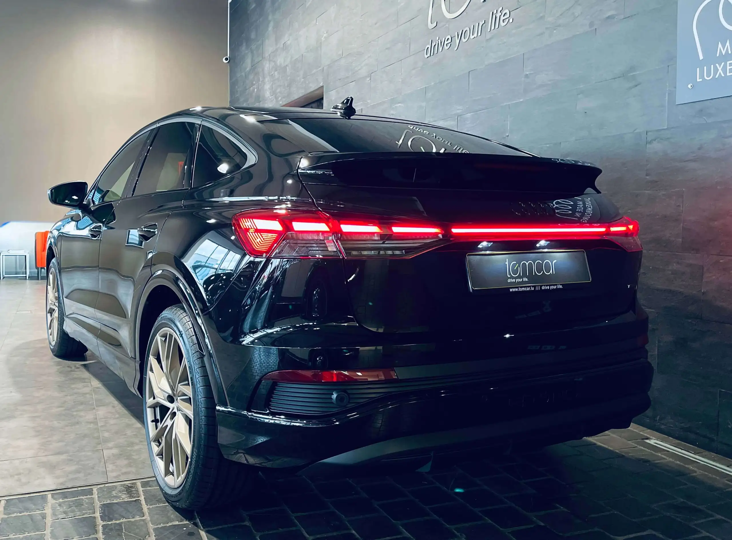 Audi - Q4 e-tron