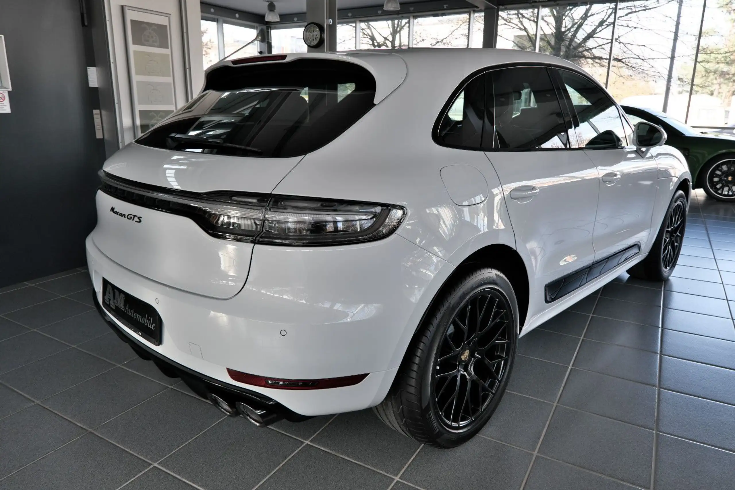 Porsche - Macan