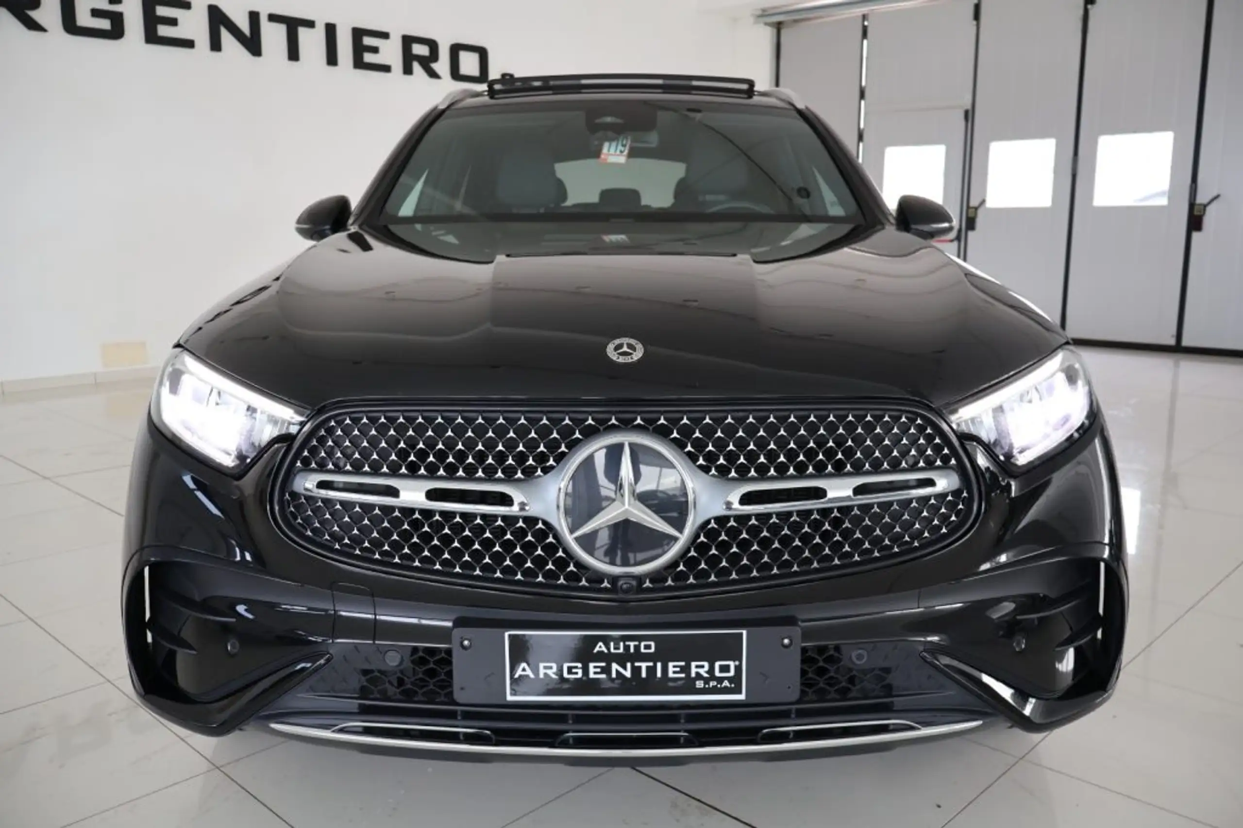 Mercedes-Benz - GLC 220