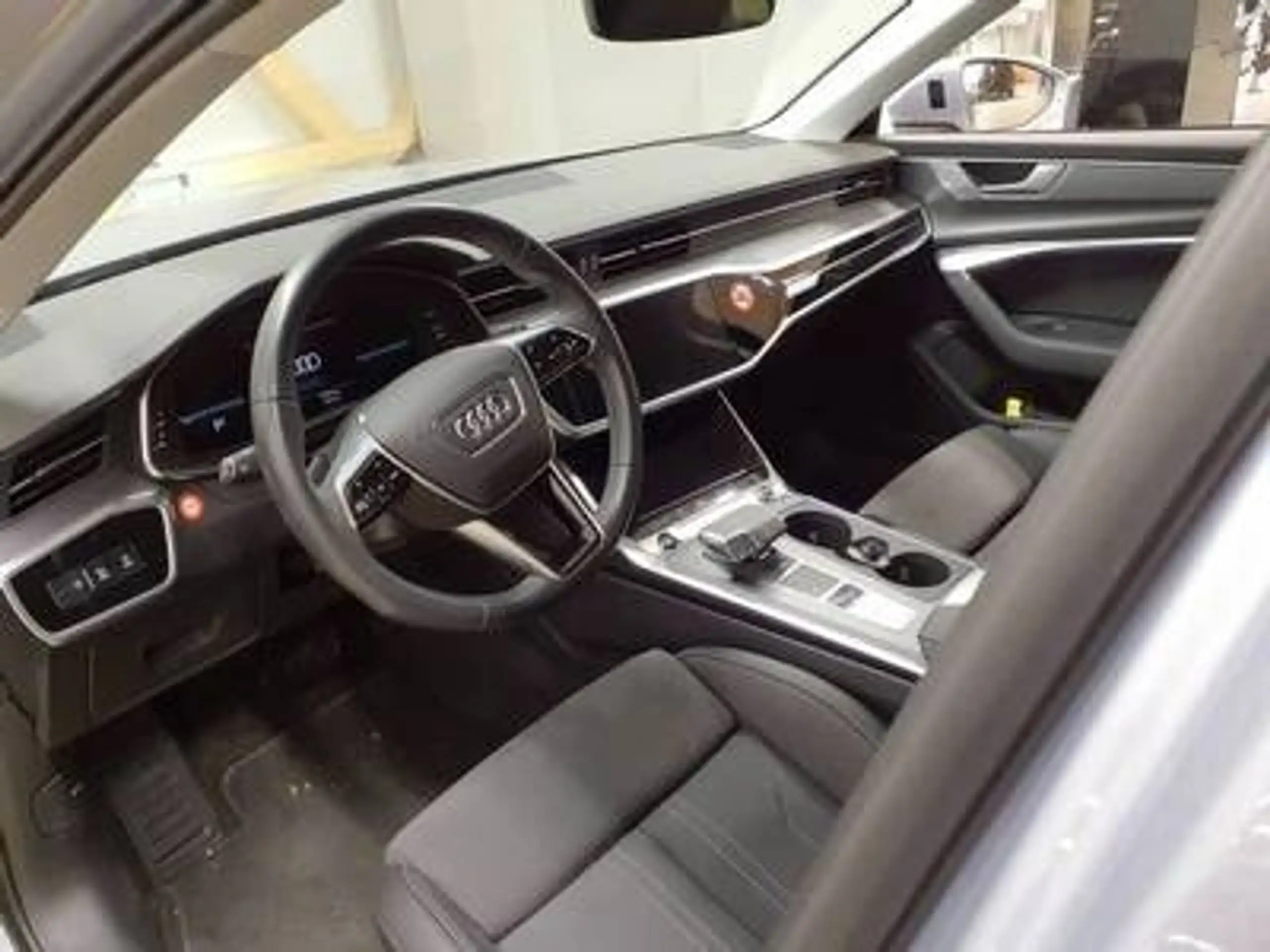 Audi - A6