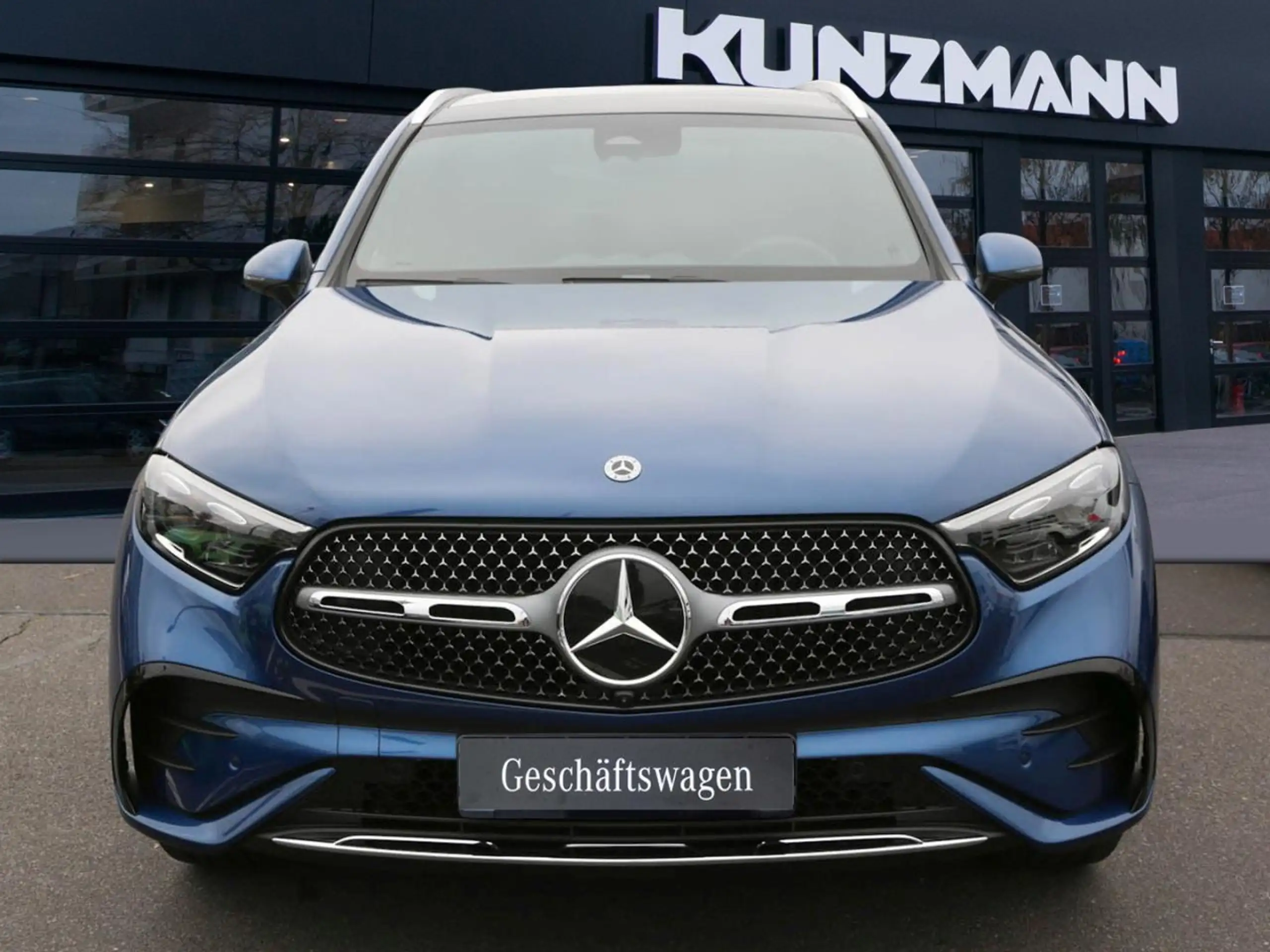 Mercedes-Benz - GLC 220