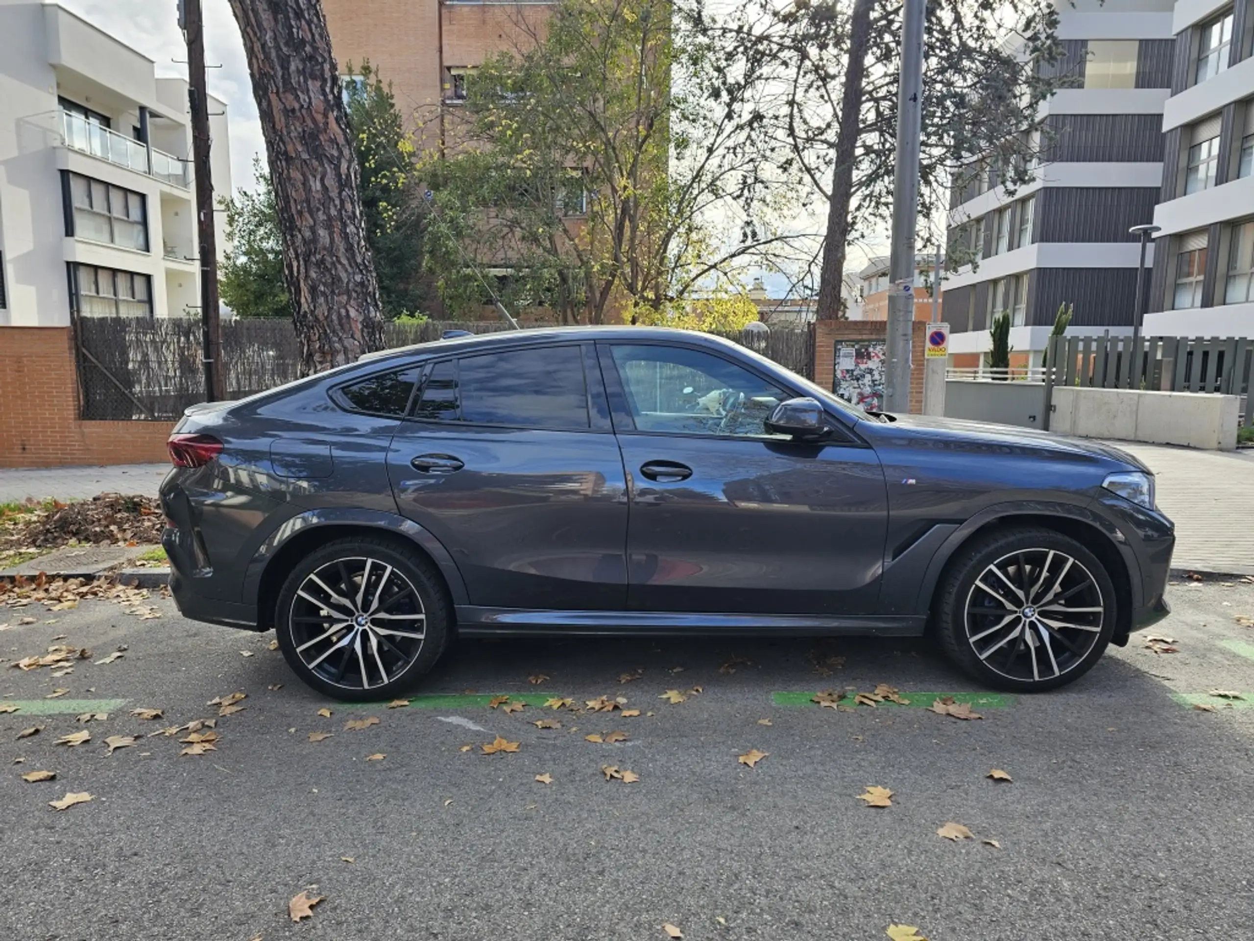 BMW - X6