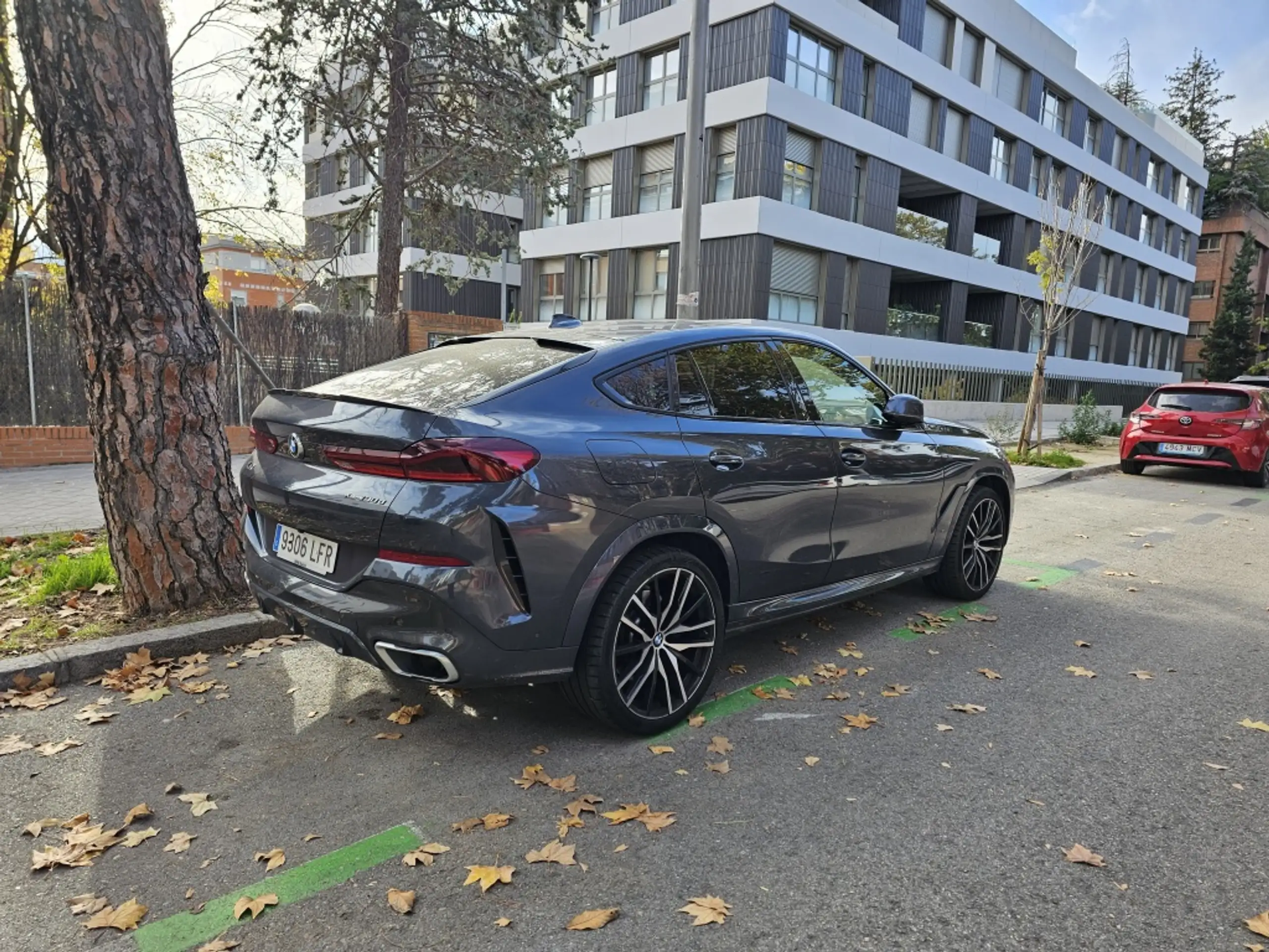 BMW - X6