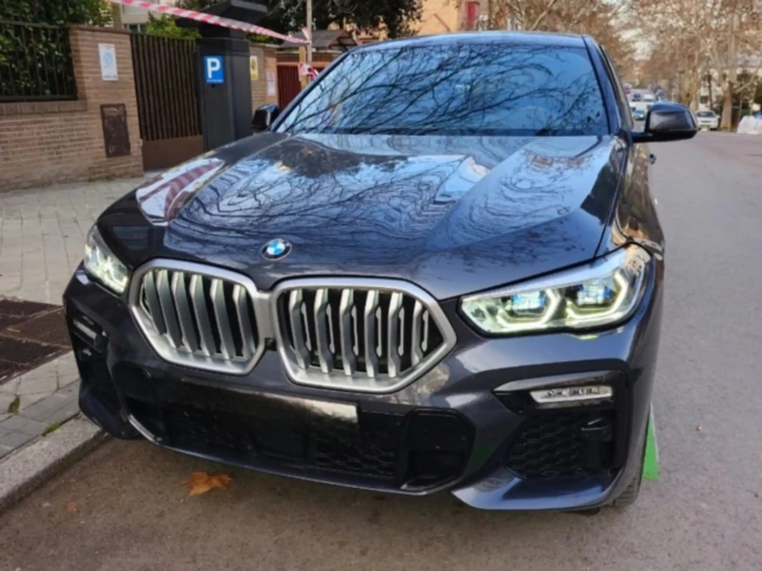 BMW - X6